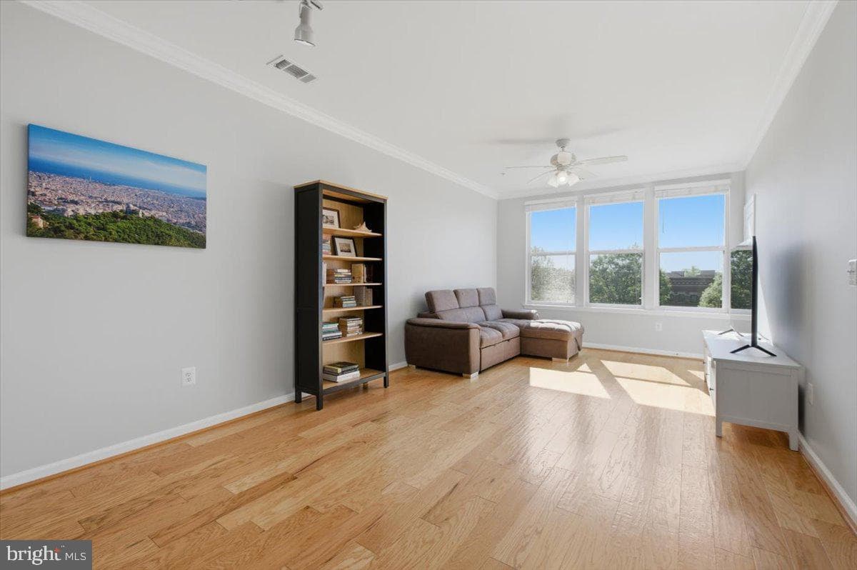 12000 Market Street #386 photo 5
