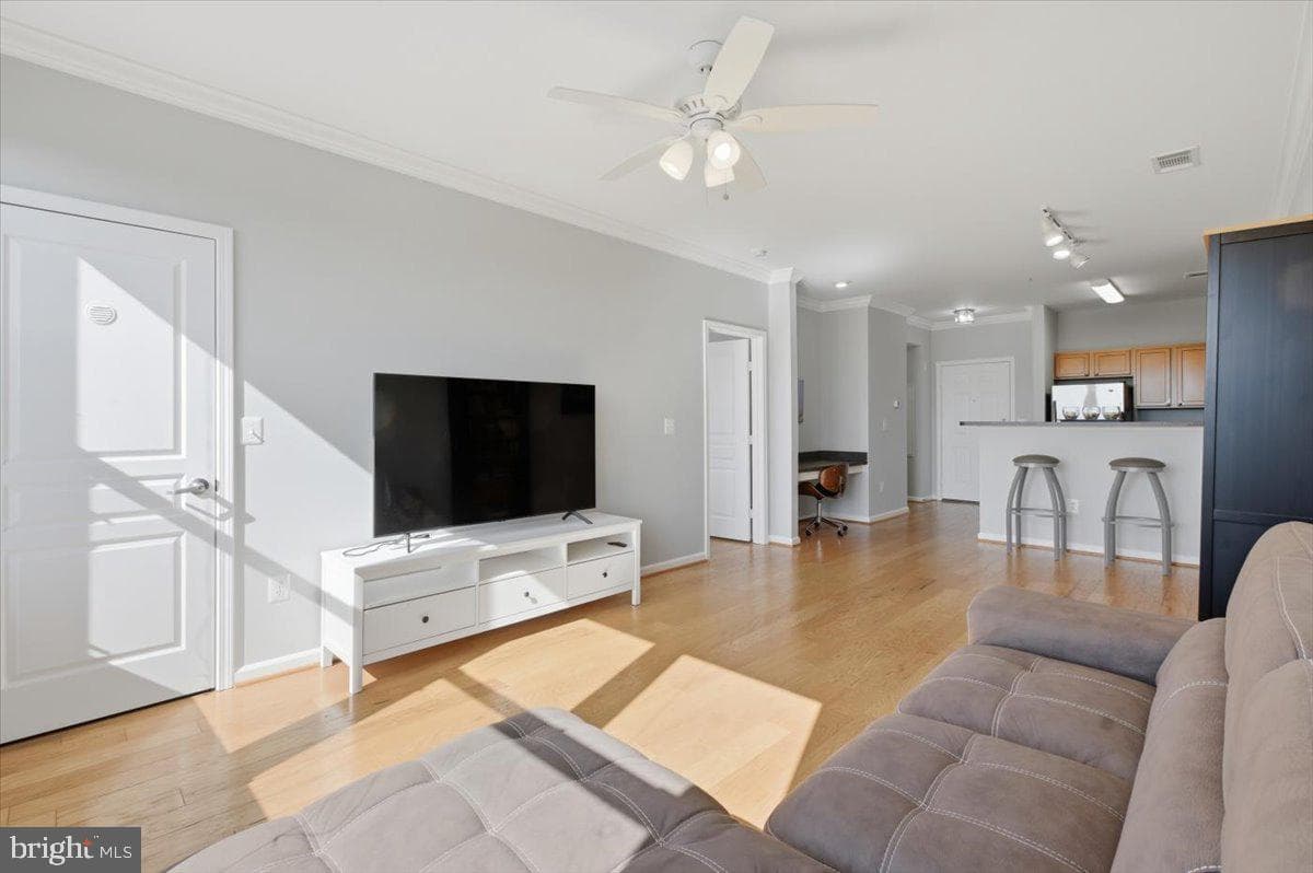12000 Market Street #386 photo 8