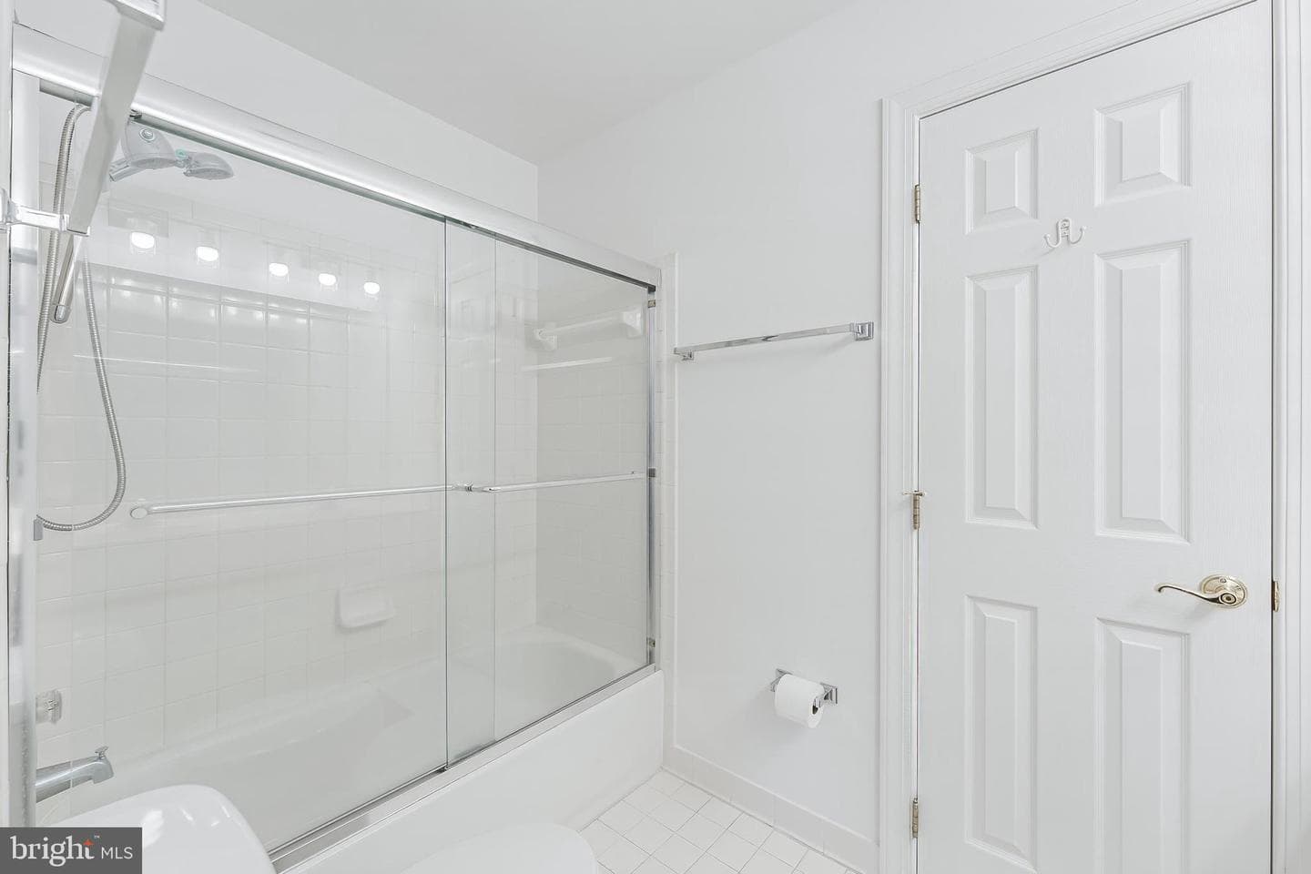 1051 Northfalls Court photo 39