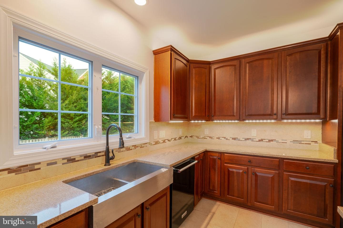8038 Holland Road photo 13