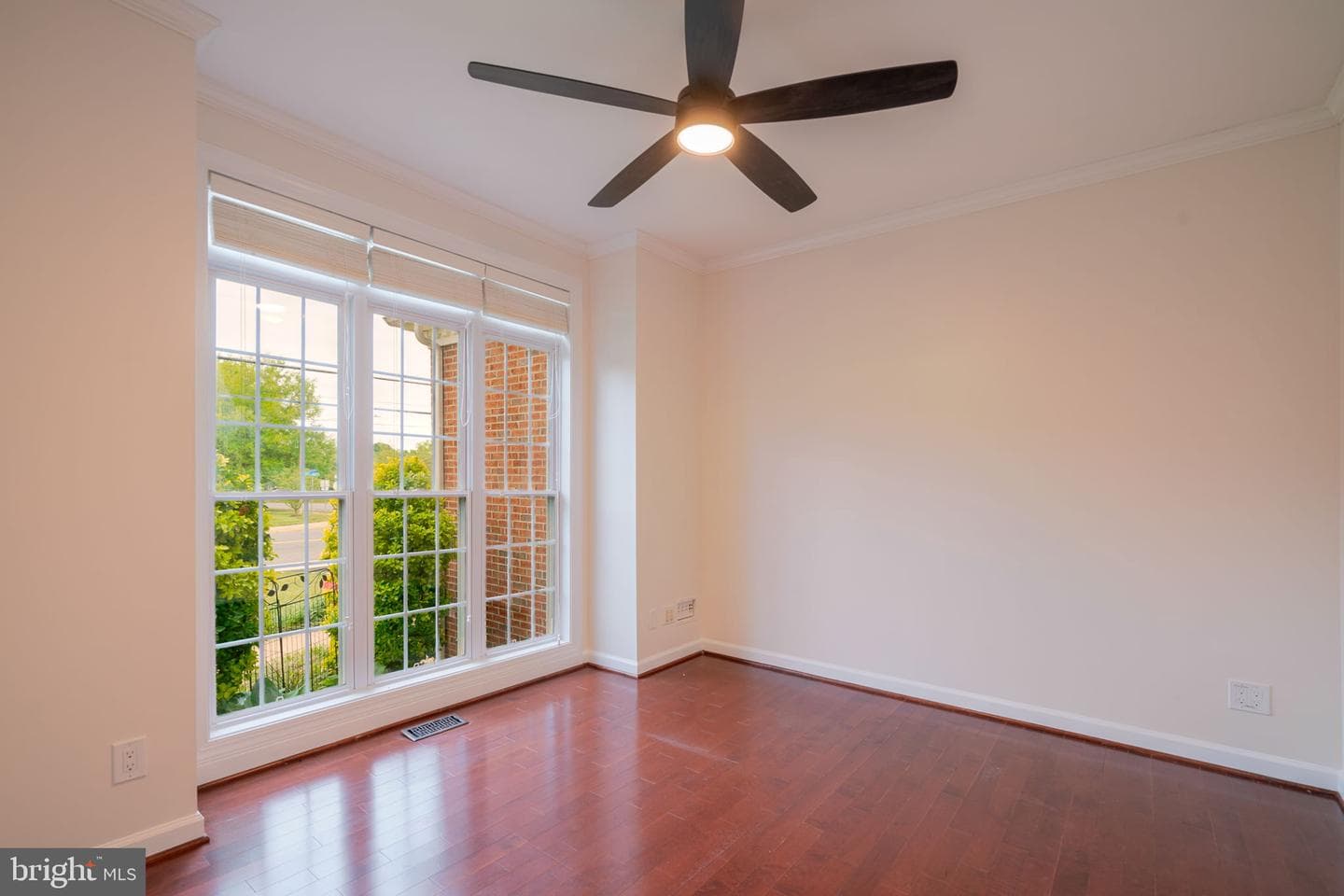 8038 Holland Road photo 24