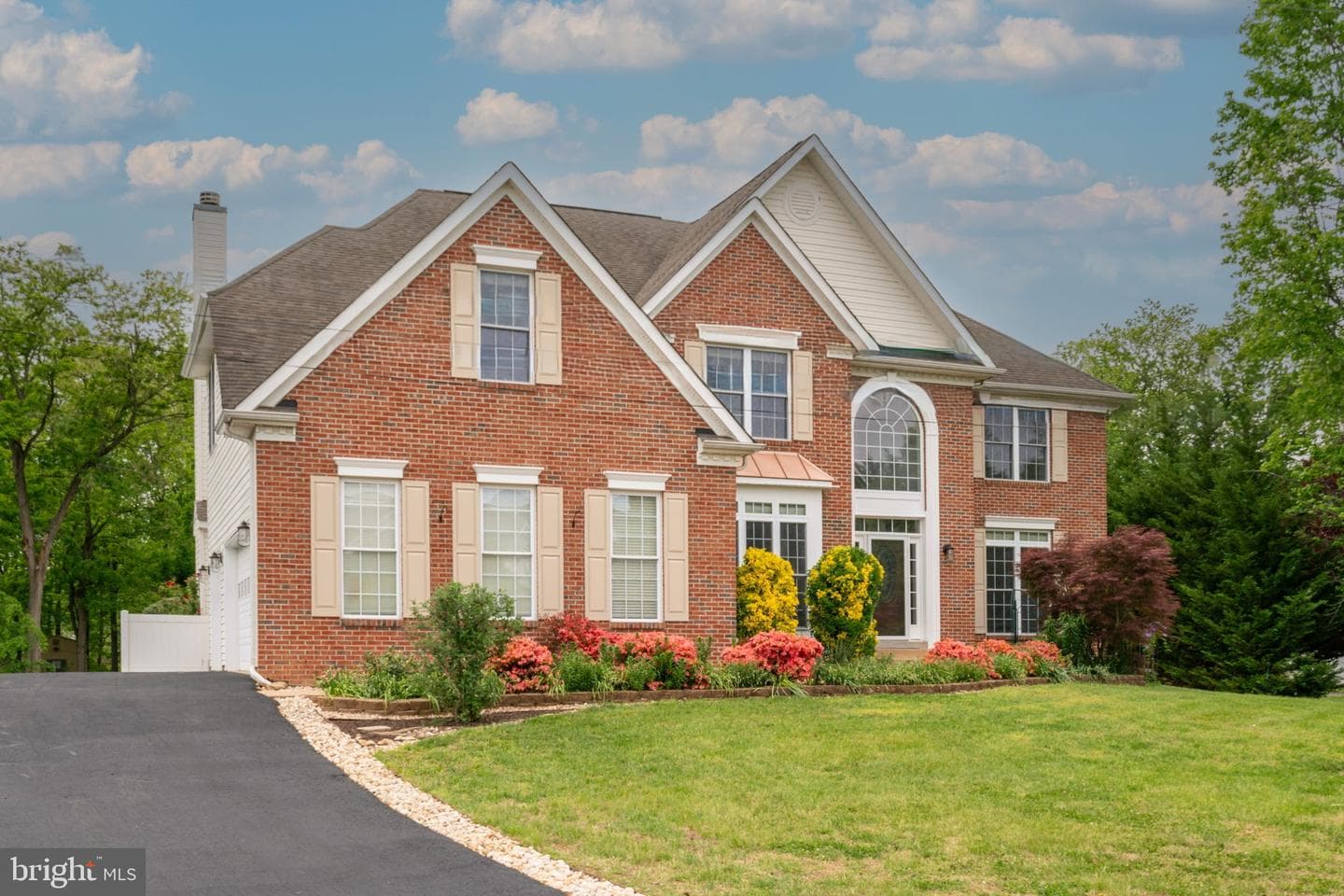 8038 Holland Road photo 3