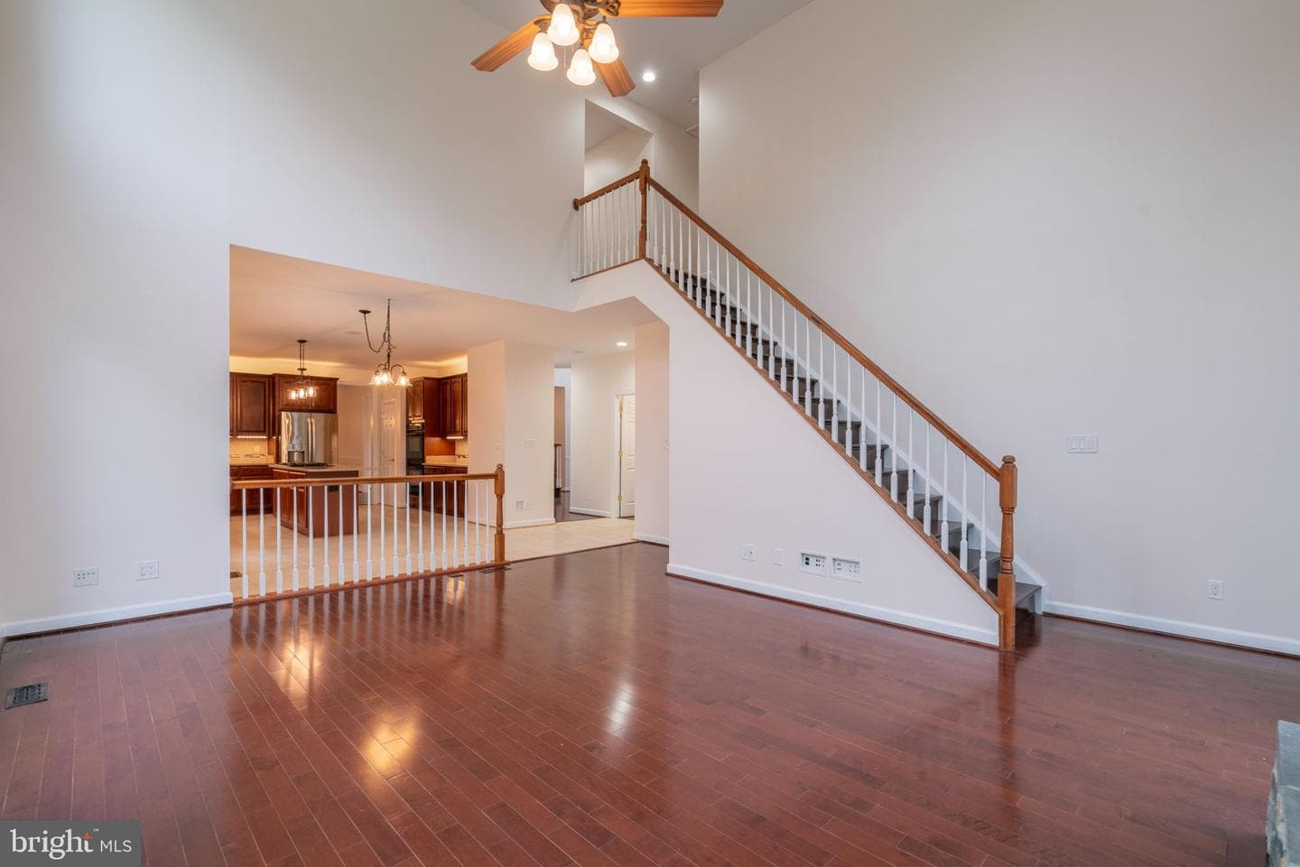 8038 Holland Road photo 9