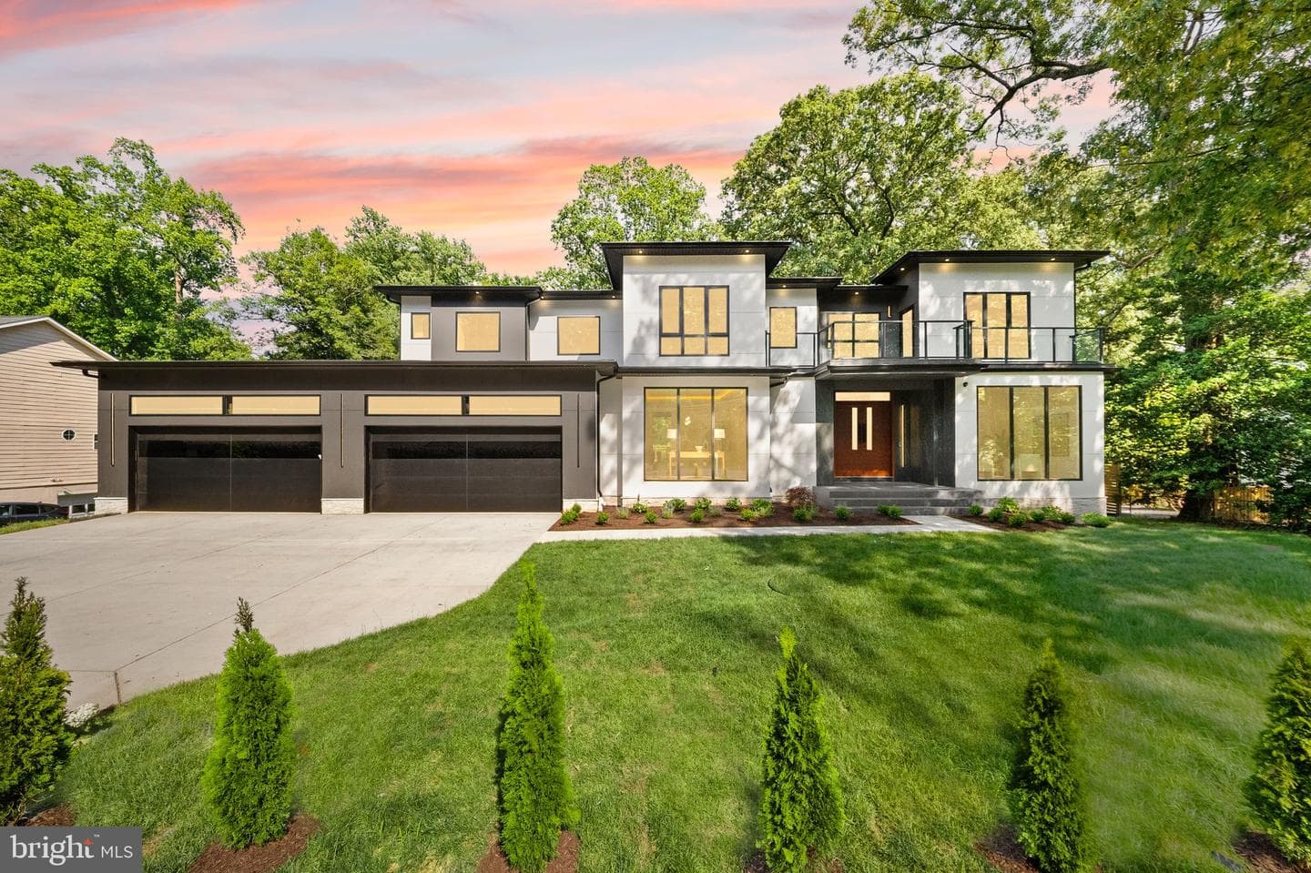2537 Gallows Road, Dunn Loring