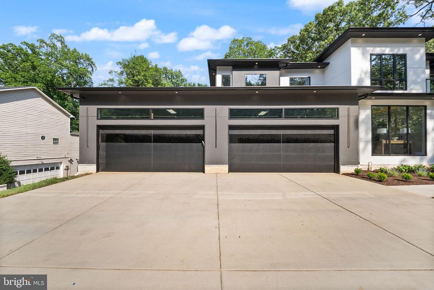 2537 Gallows Road photo 4