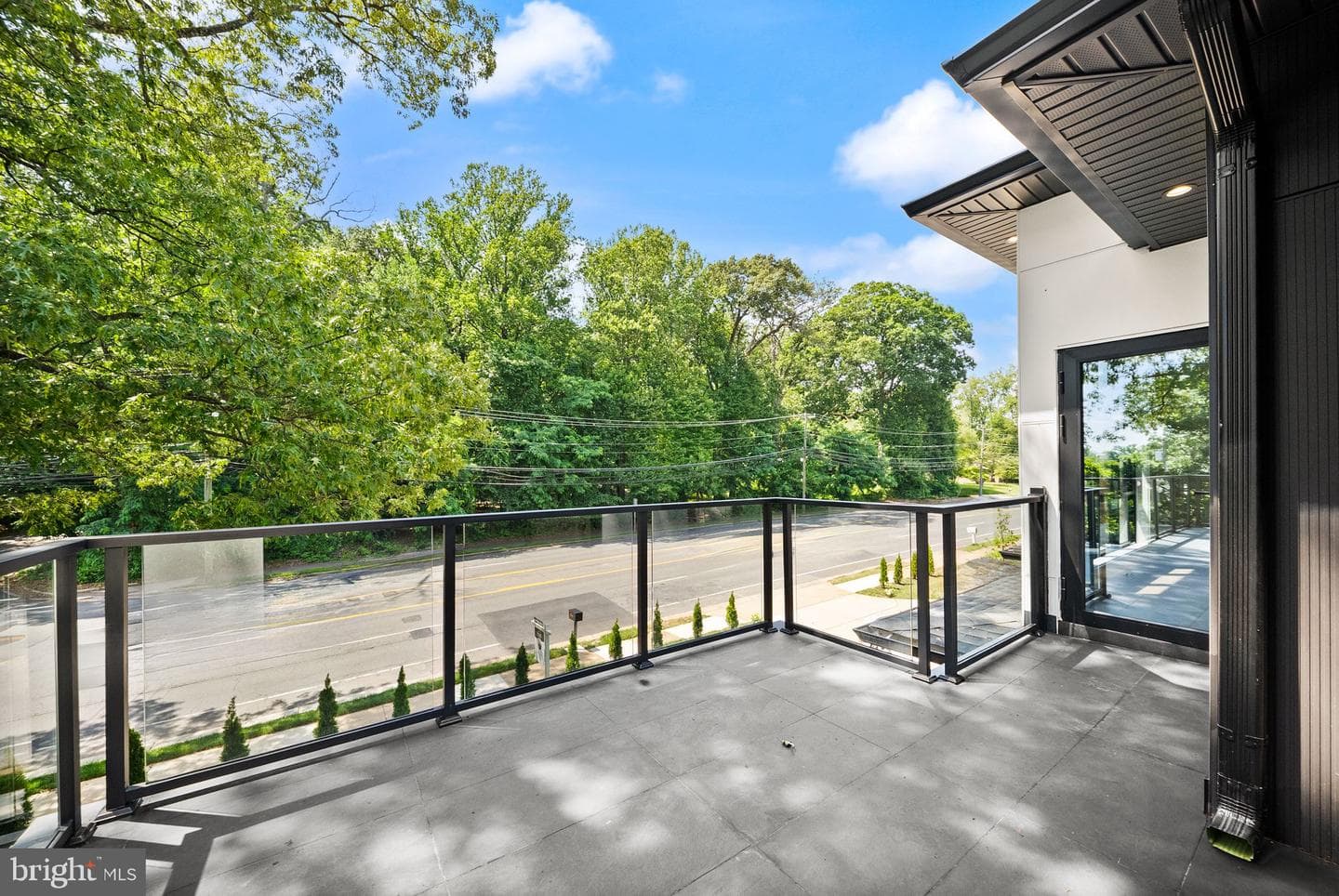 2537 Gallows Road photo 81