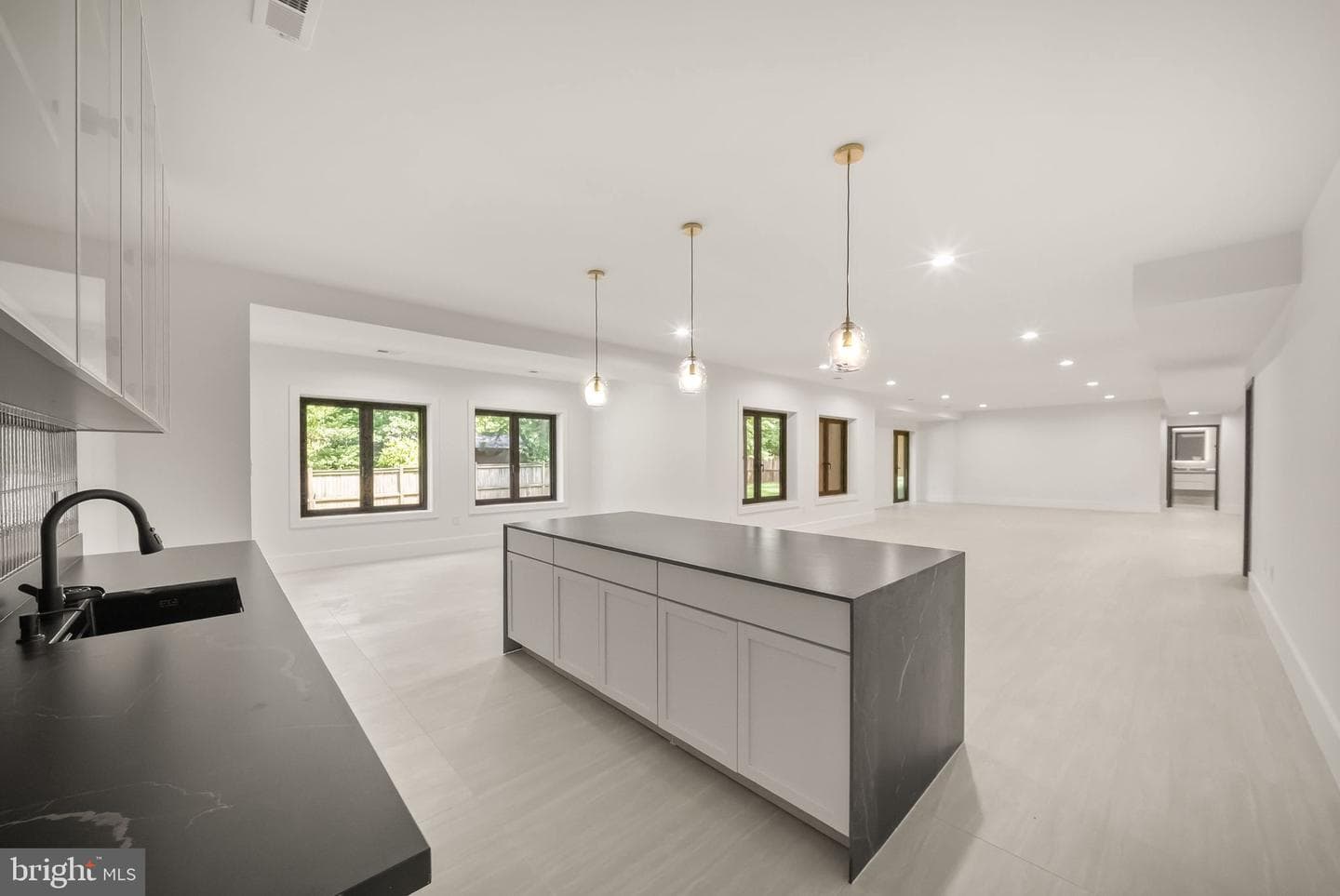 2537 Gallows Road photo 94