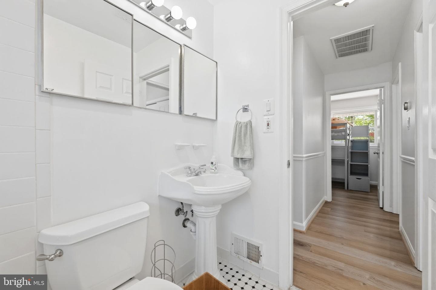 14703 Carlbern Dr photo 28