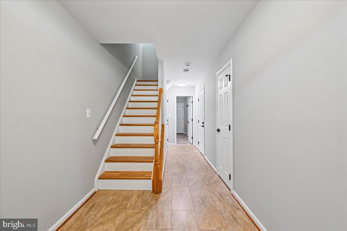 6153 Les Dorson Lane photo 13