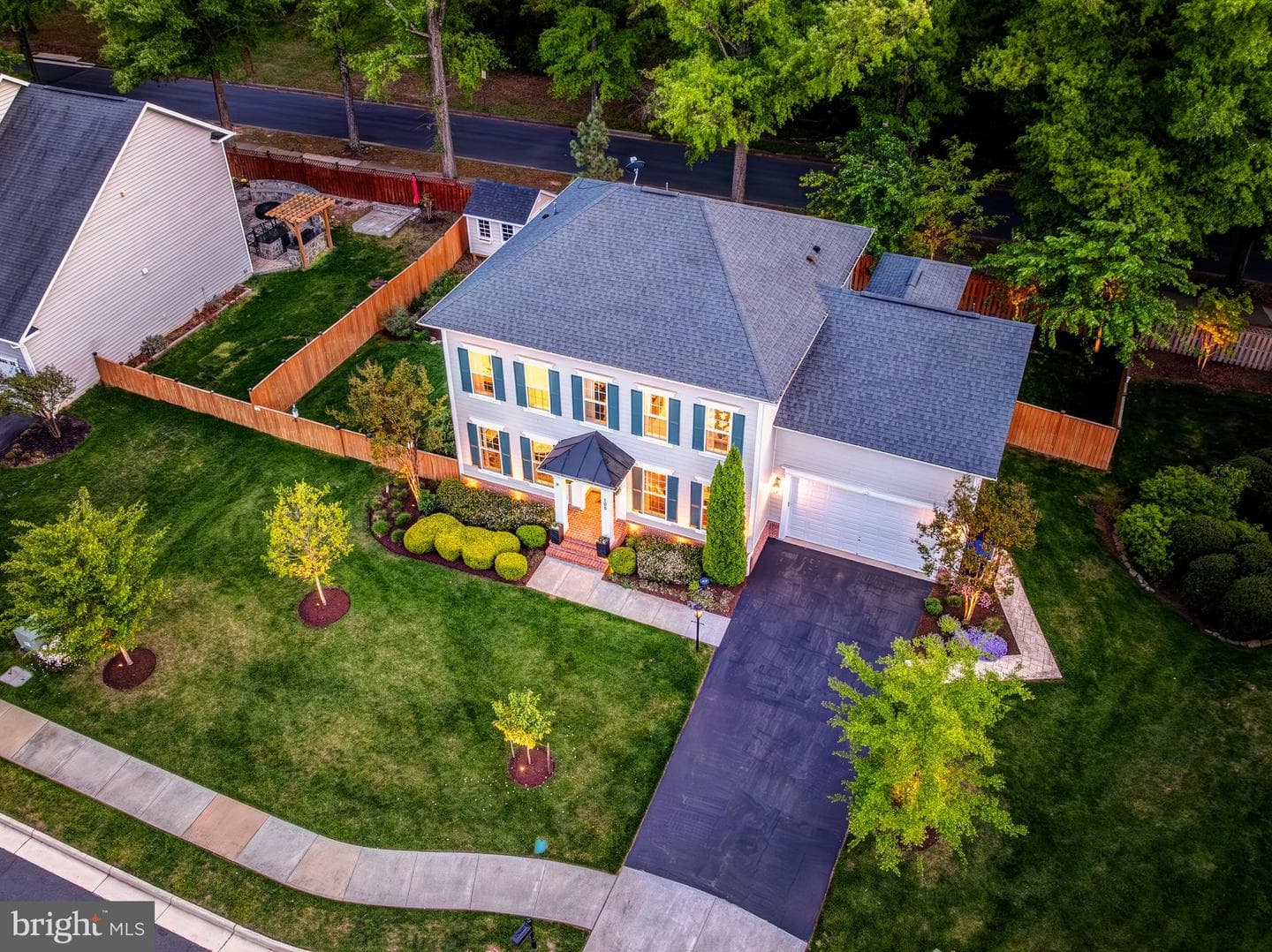 105 Heglar Oaks Court photo 4