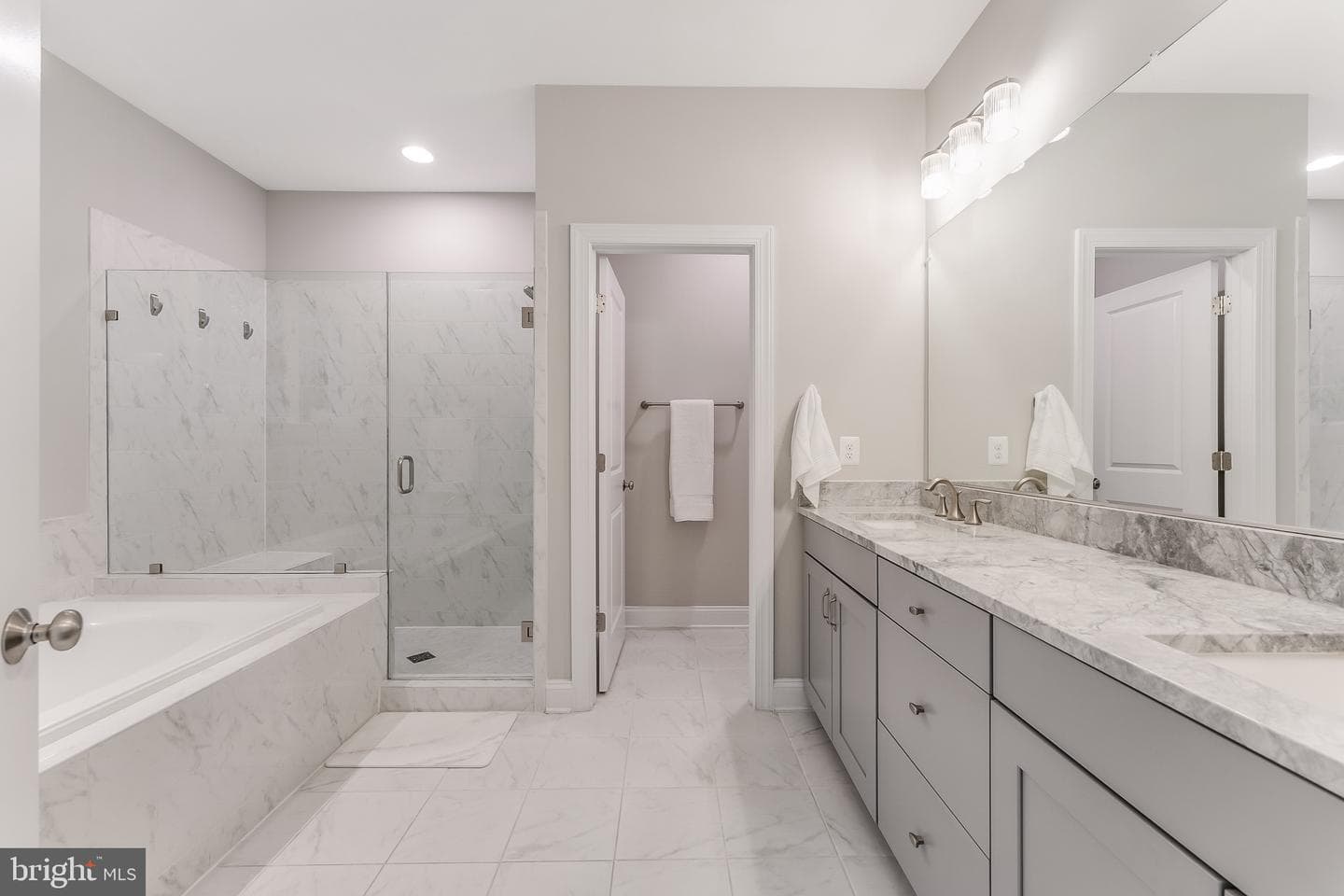 105 Heglar Oaks Court photo 43