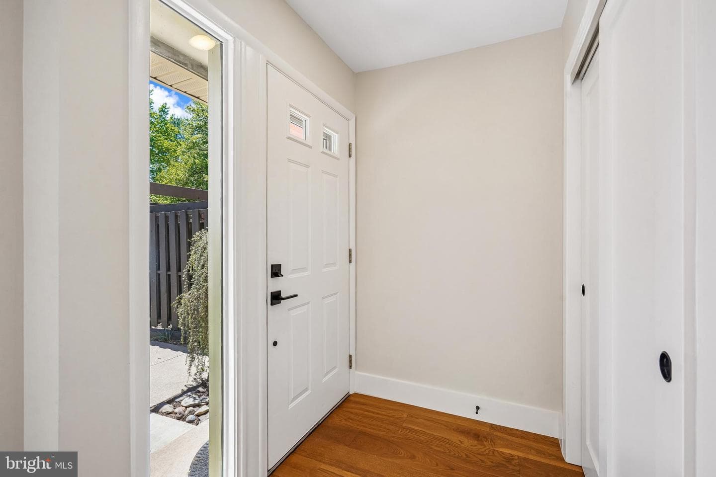 1309 Northgate Square photo 2
