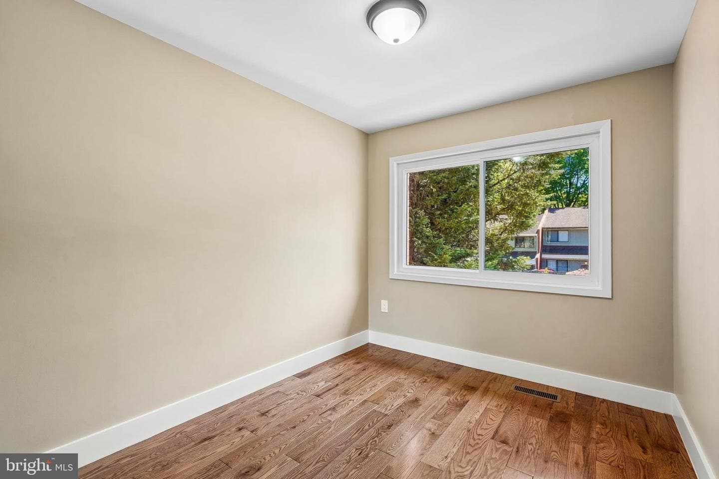 1309 Northgate Square photo 24