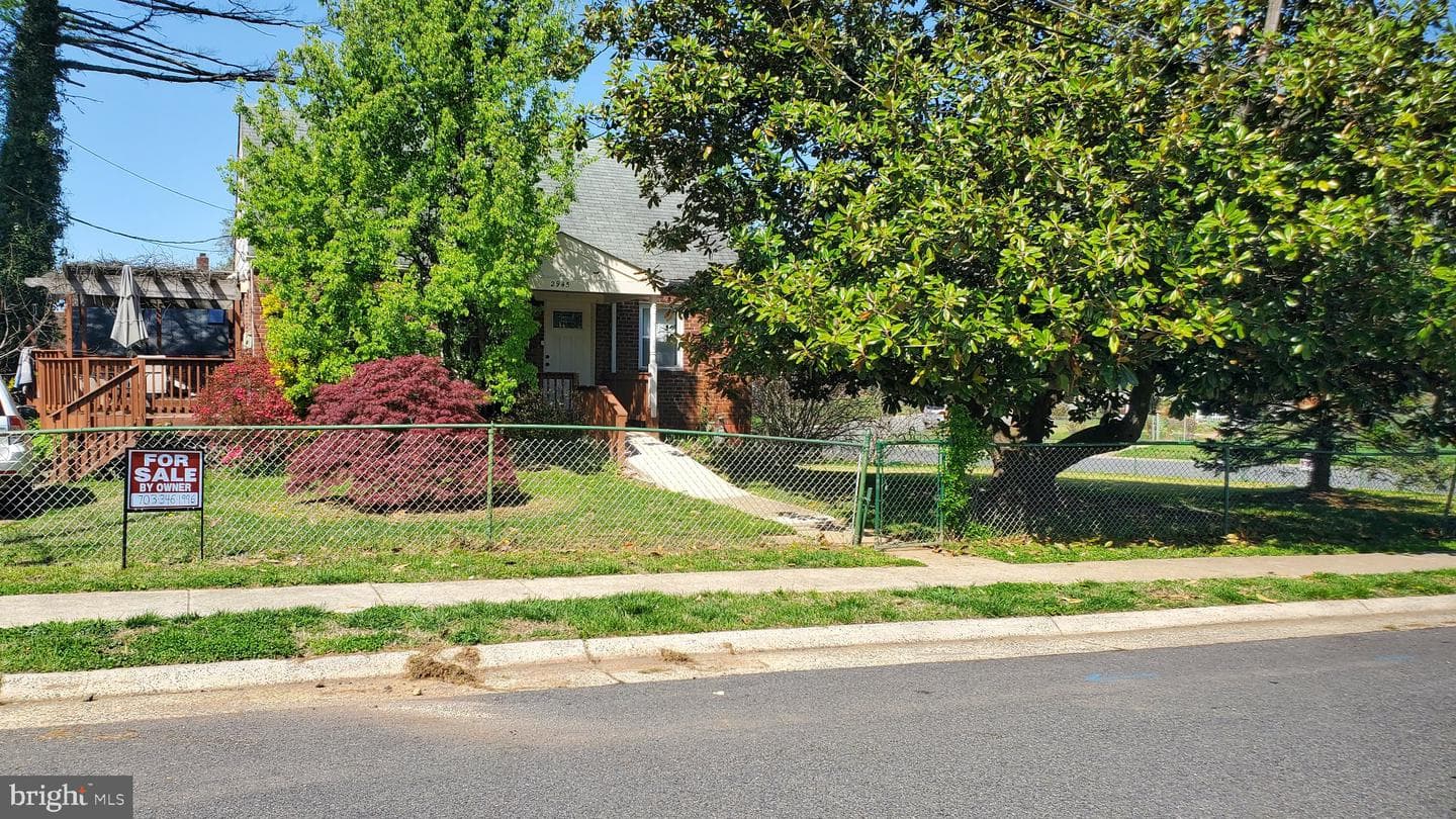 2945 Irvington Rd photo 6