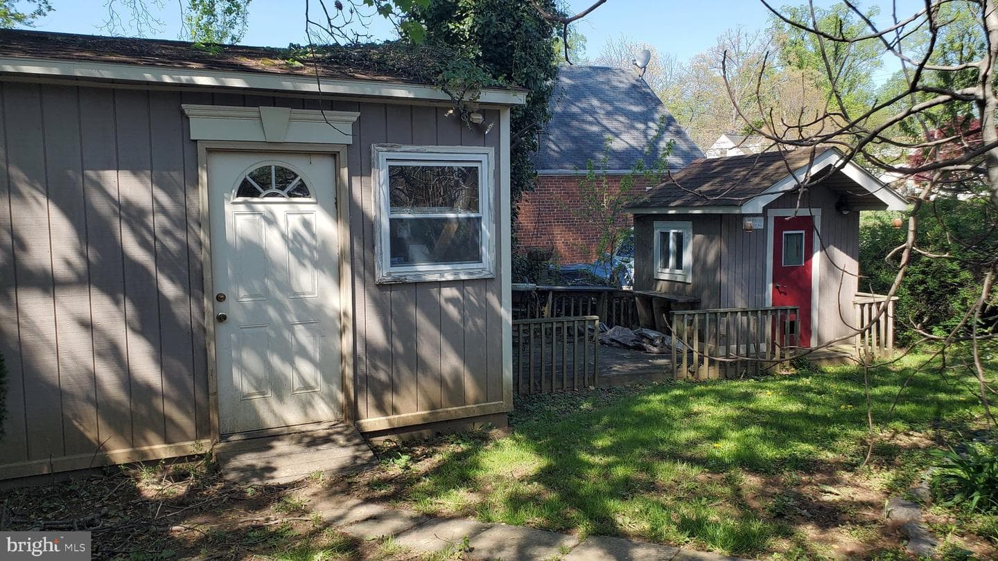 2945 Irvington Rd photo 8
