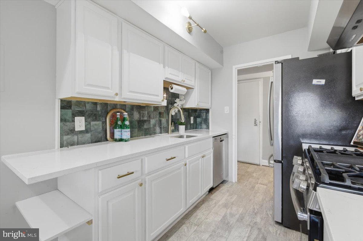 2322 Freetown Court #8/21c photo 7