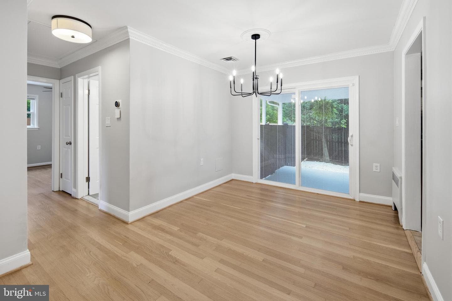 6368 Hillcrest Place photo 10