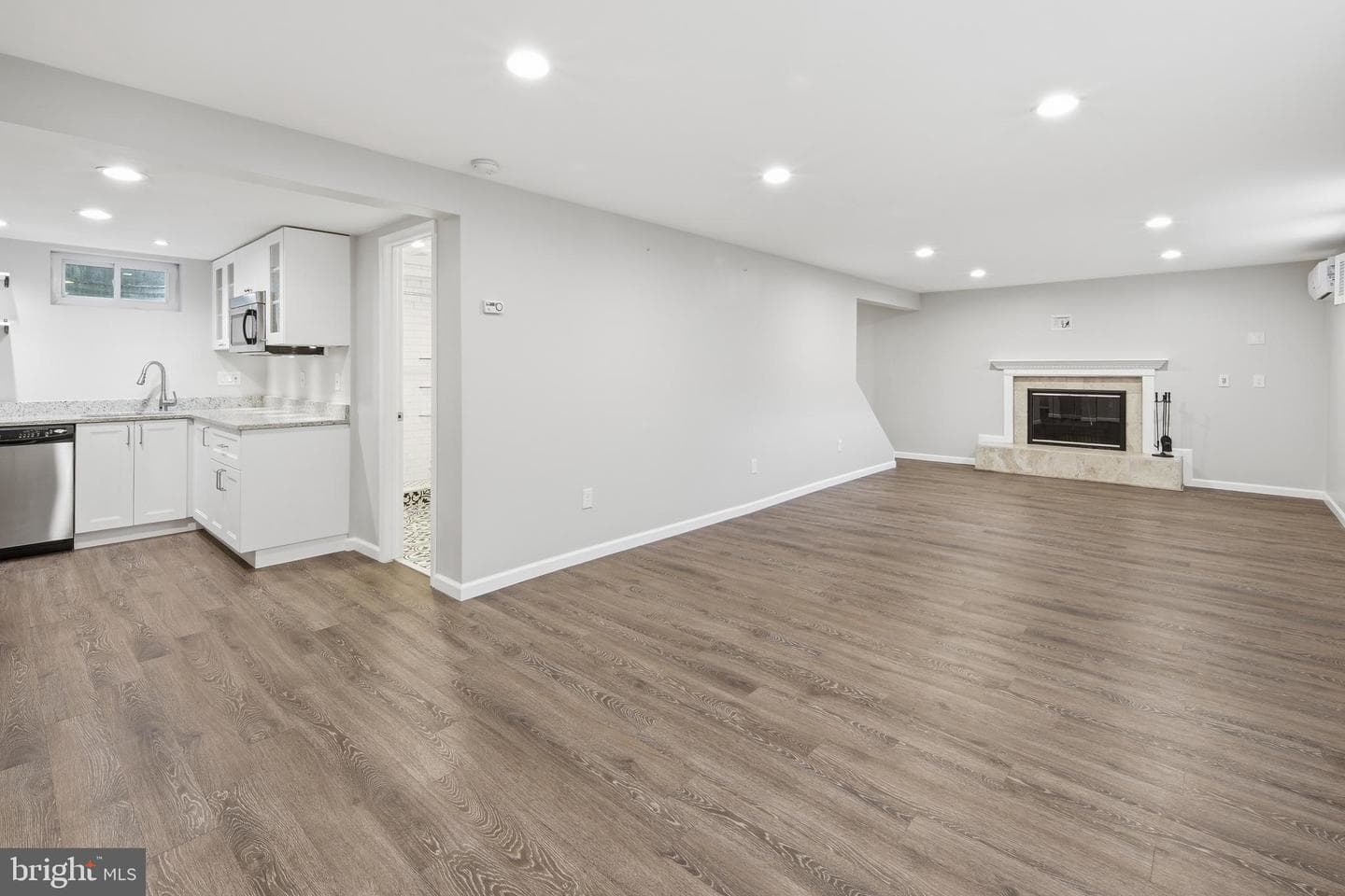 6368 Hillcrest Place photo 25