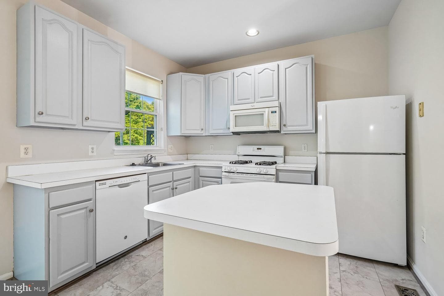 4666 Flatlick Branch Drive photo 3