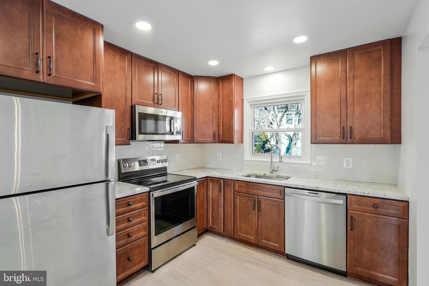 12016 Trossack Road photo 2
