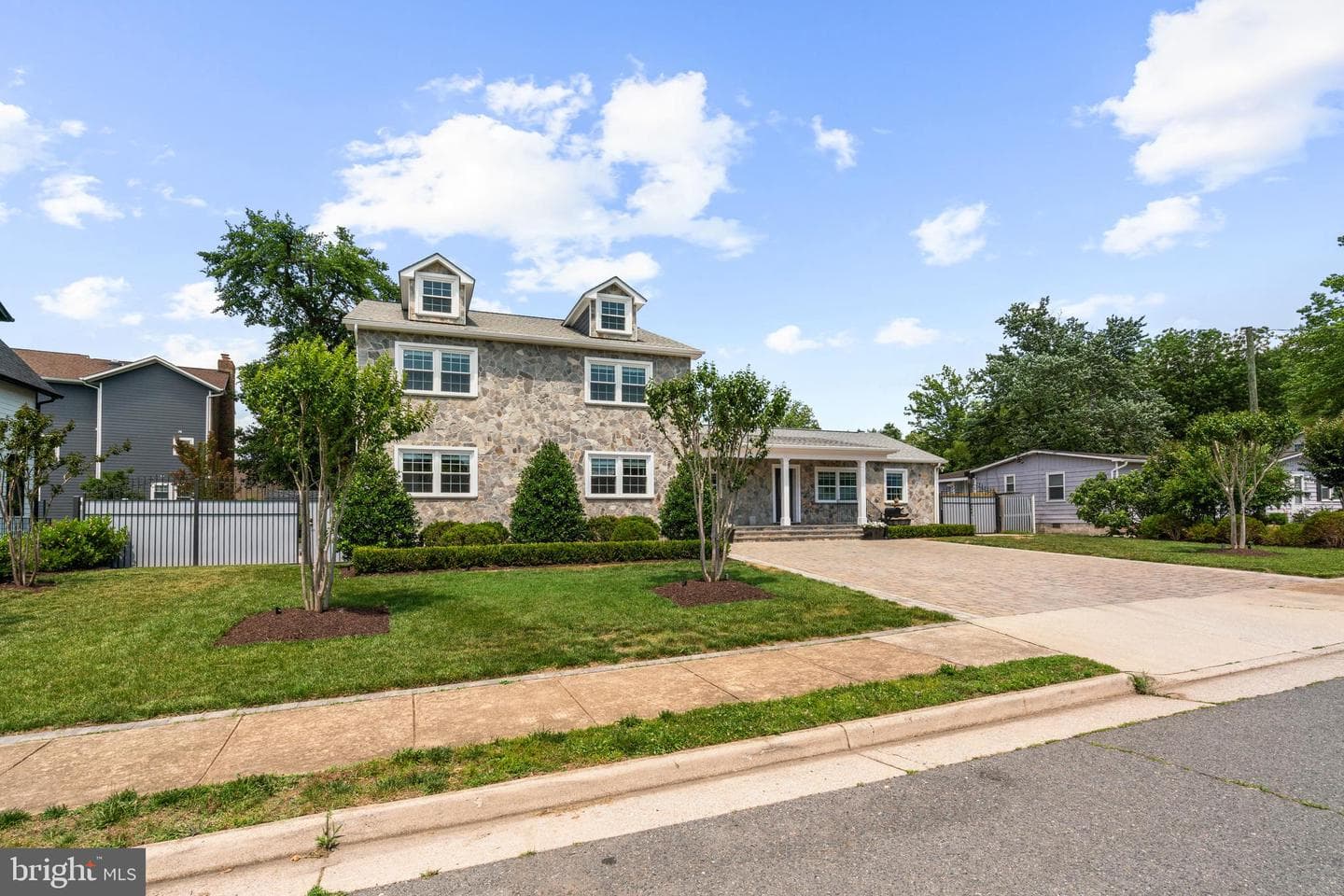 6634 Harriett Street, Falls Church