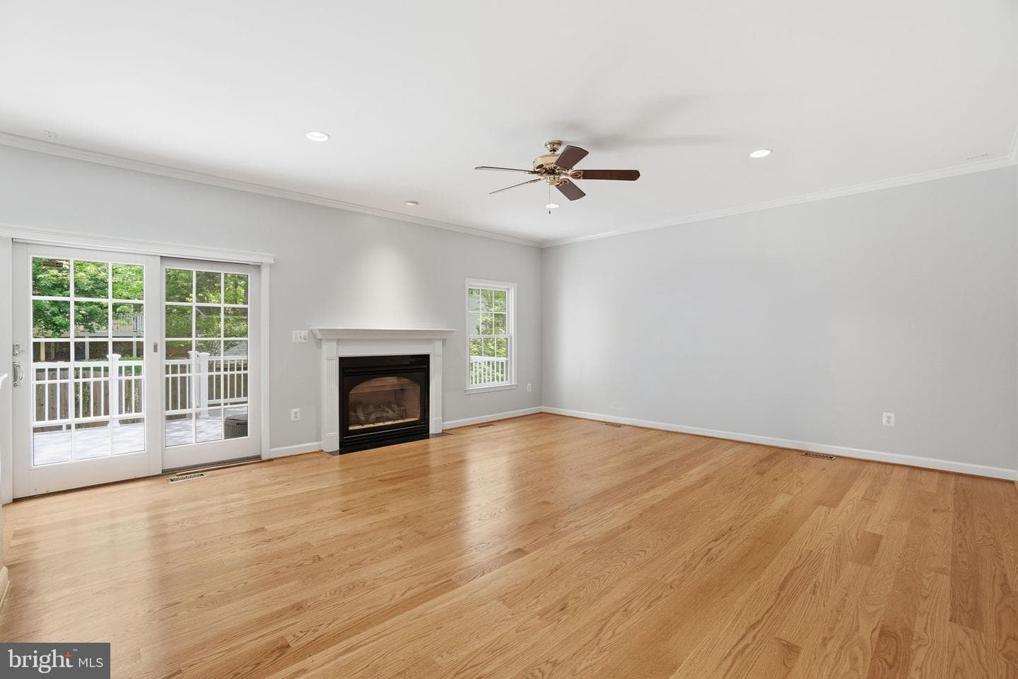 8613 Vernon Avenue photo 10