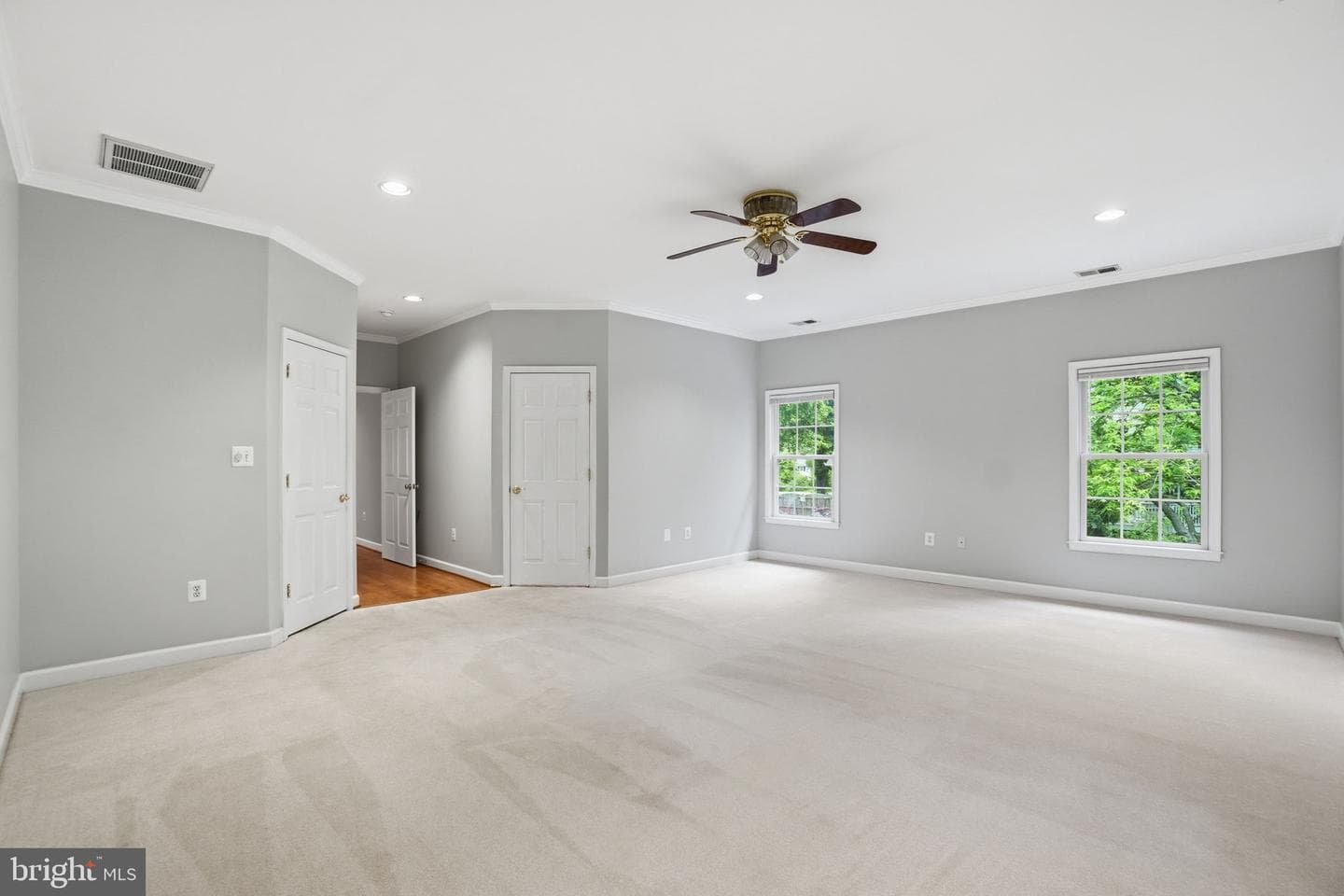 8613 Vernon Avenue photo 20