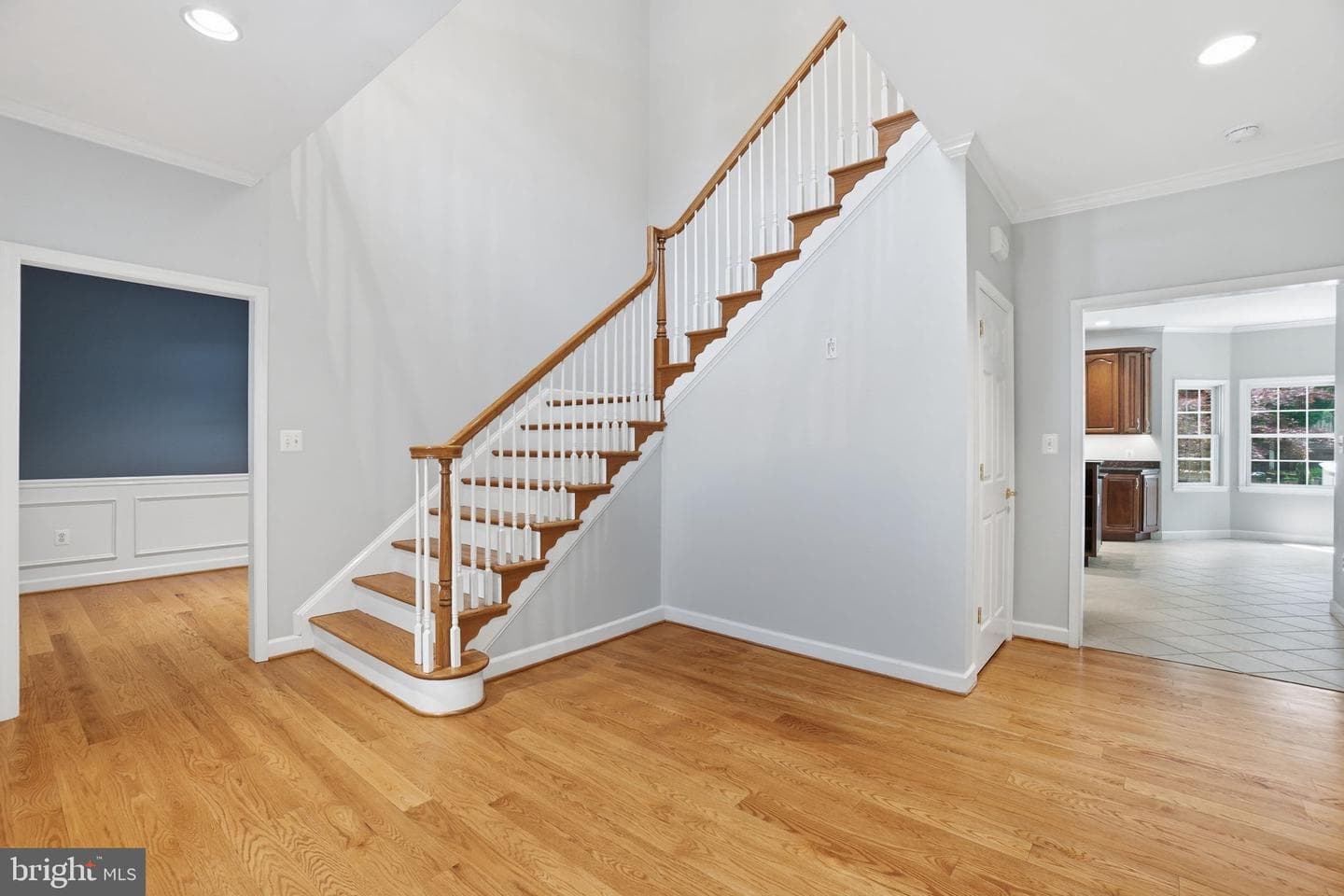 8613 Vernon Avenue photo 6