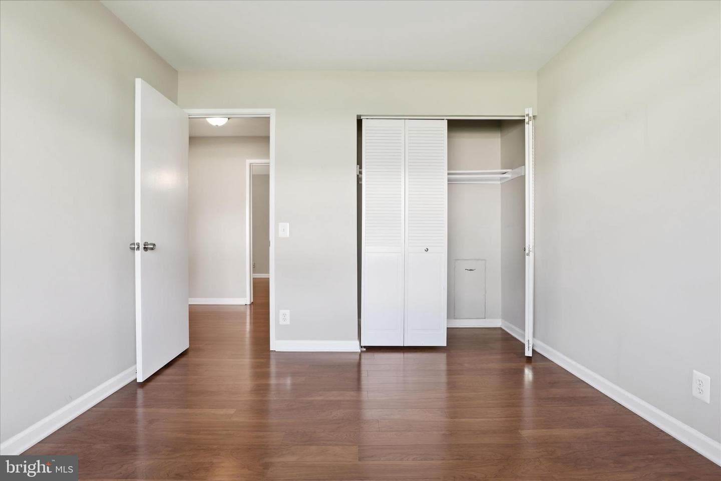 2444 Glengyle Drive #242 photo 16