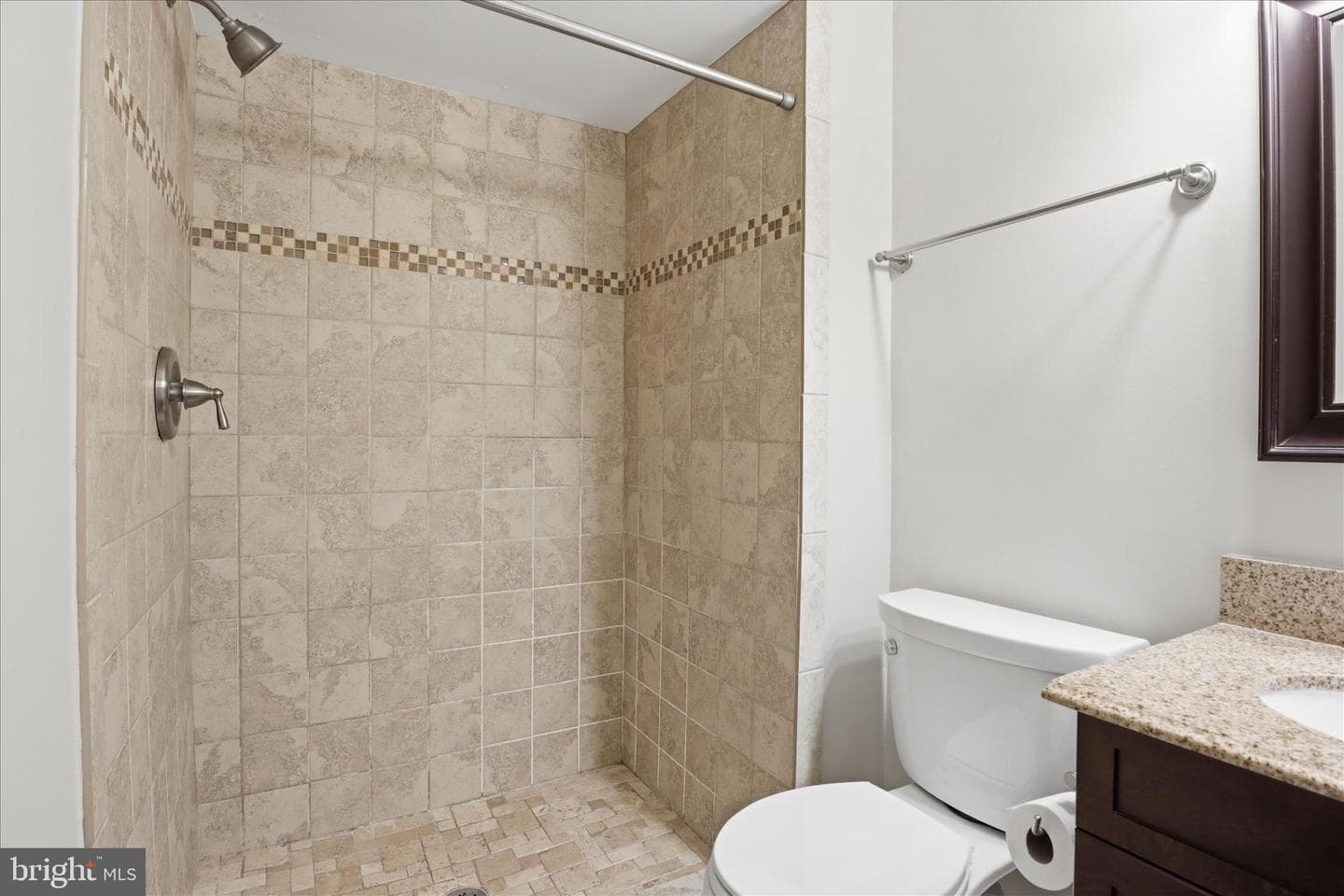 2444 Glengyle Drive #242 photo 21