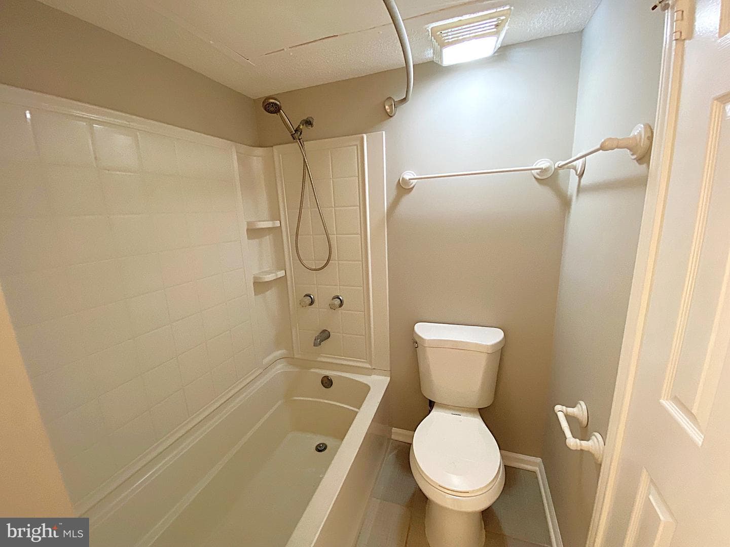 1524 Lincoln Way #209 photo 28