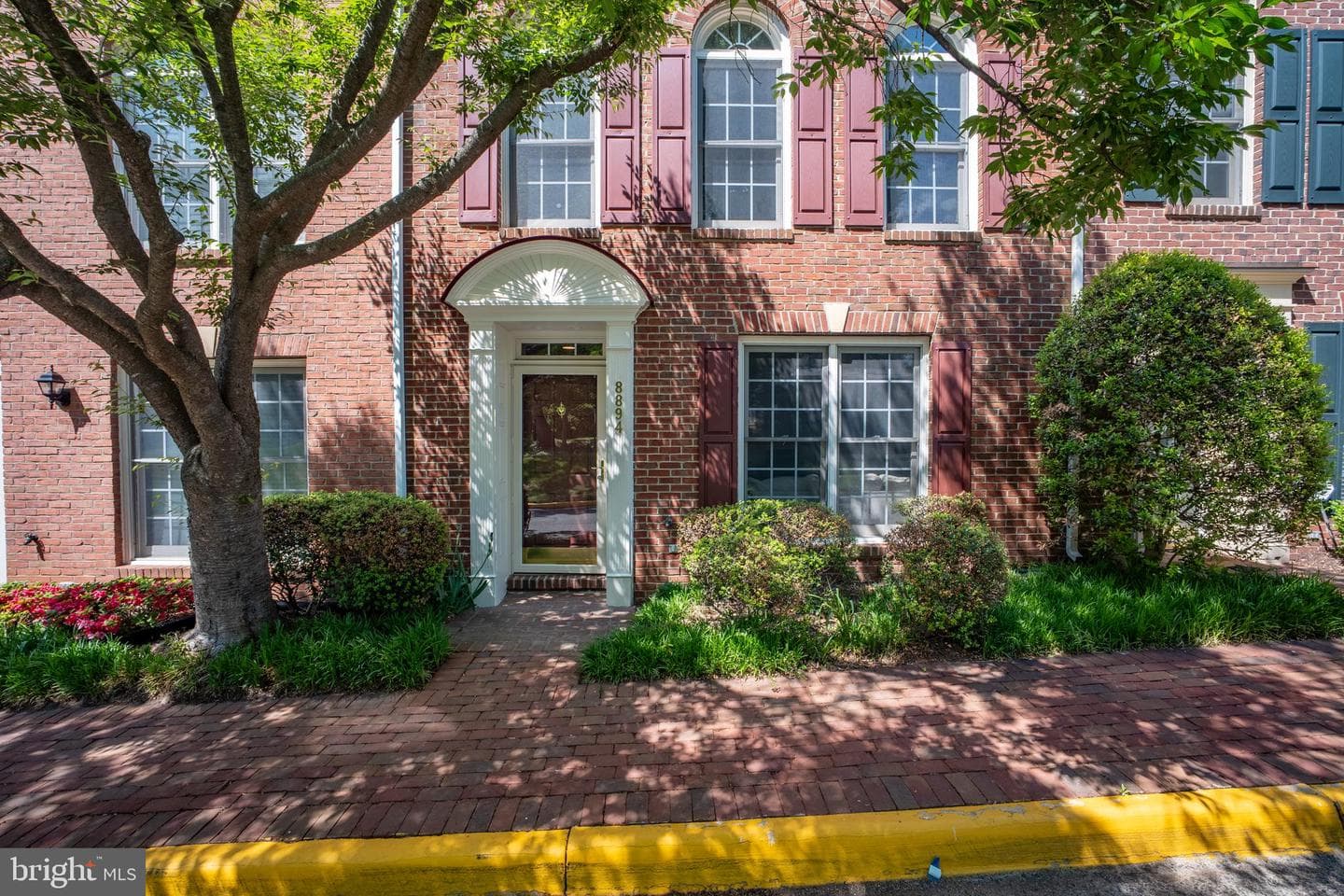 8894 Ashgrove House Lane photo 3