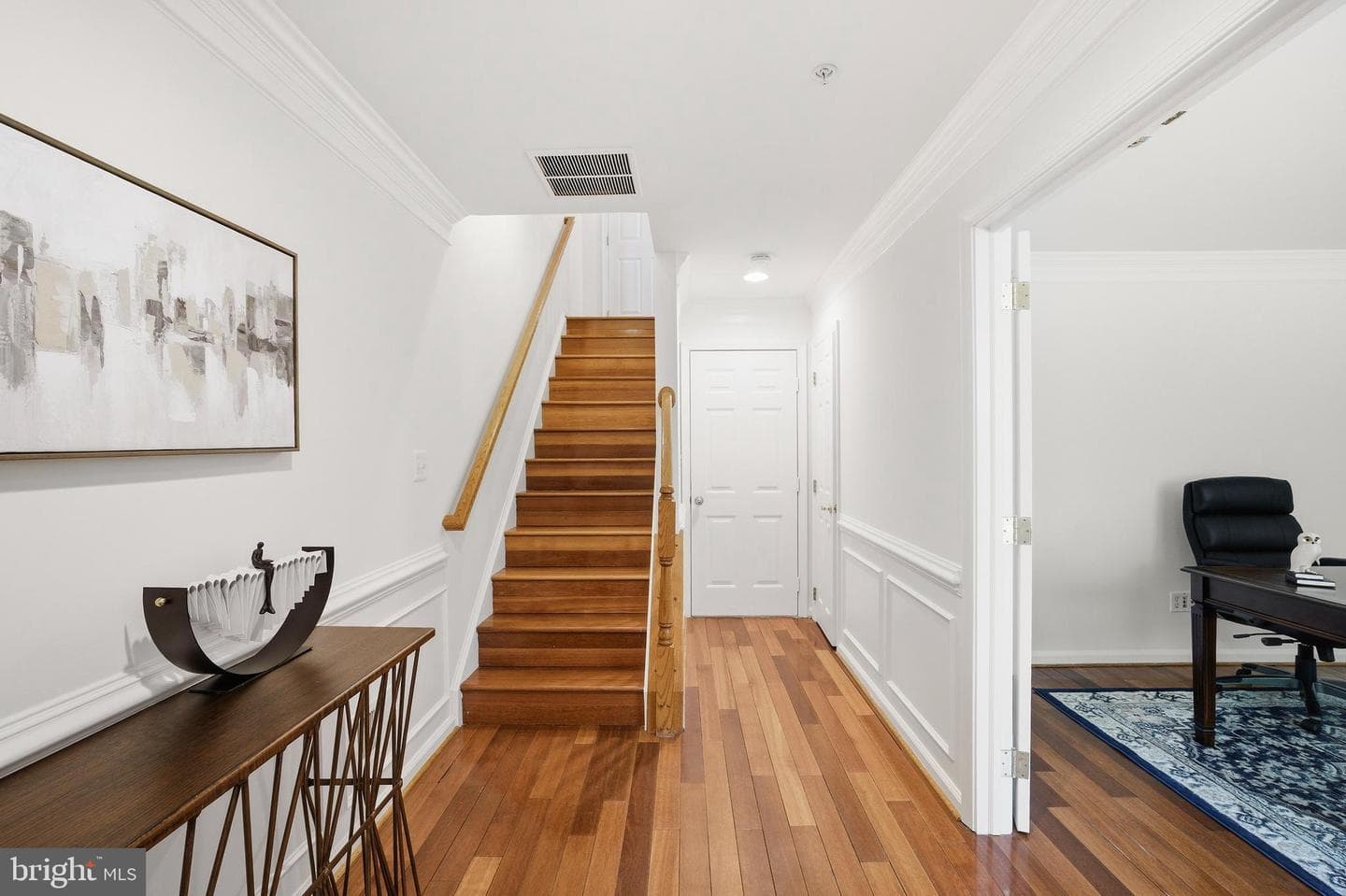 8894 Ashgrove House Lane photo 4