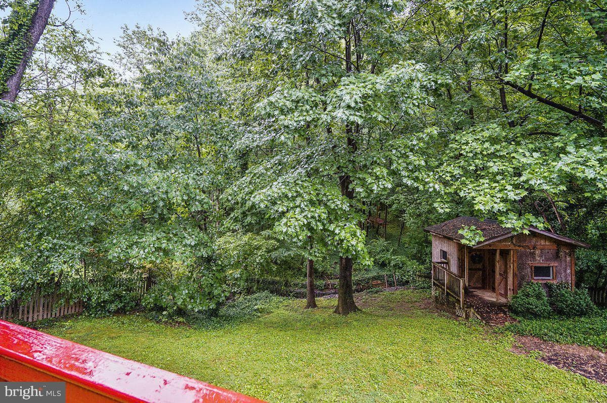 3903 Ivydale Drive photo 6