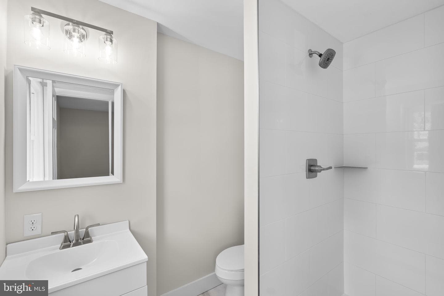 7530 Fairwood Lane photo 17