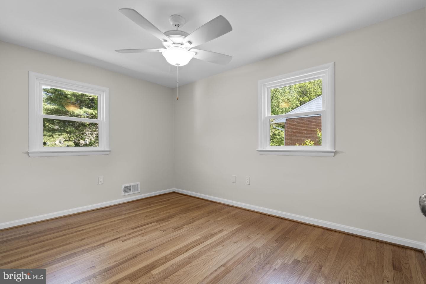 7530 Fairwood Lane photo 18