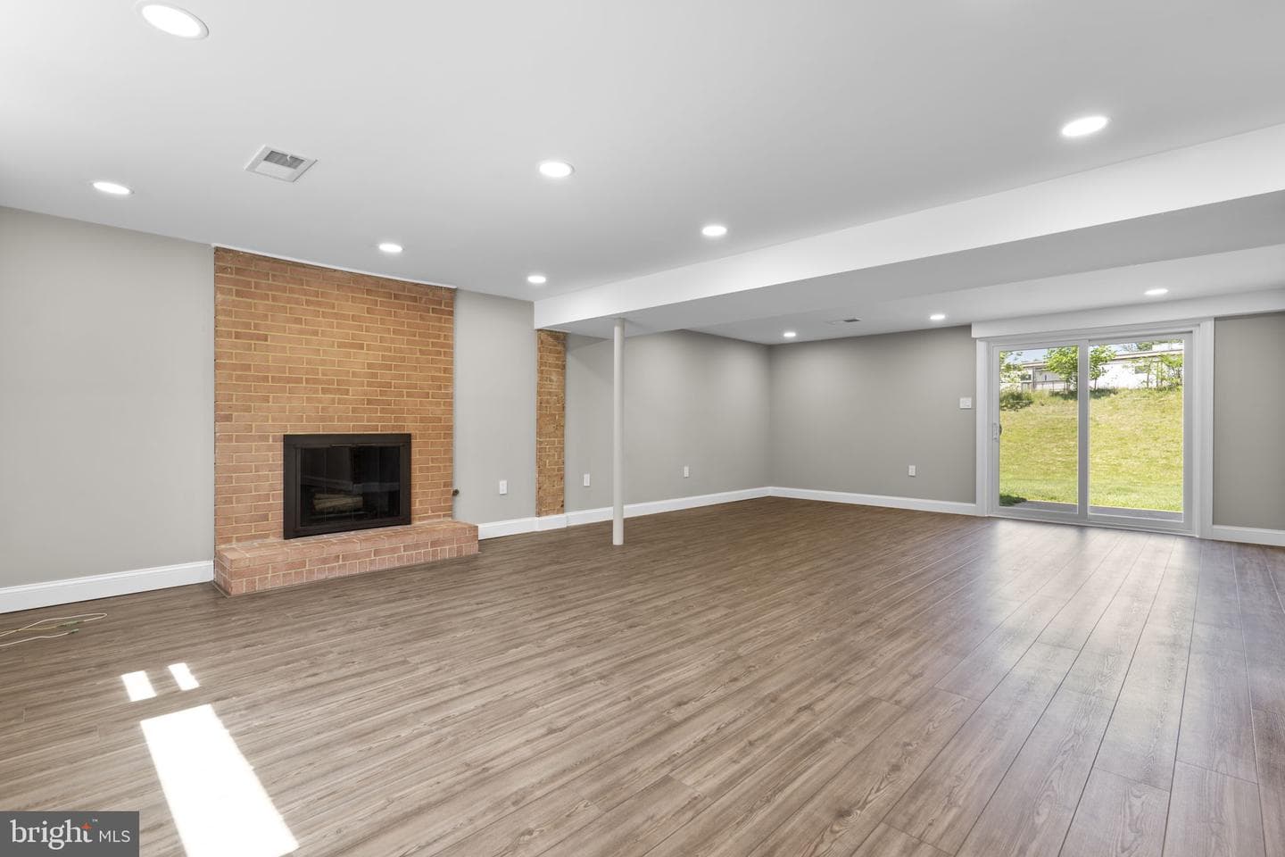 7530 Fairwood Lane photo 24