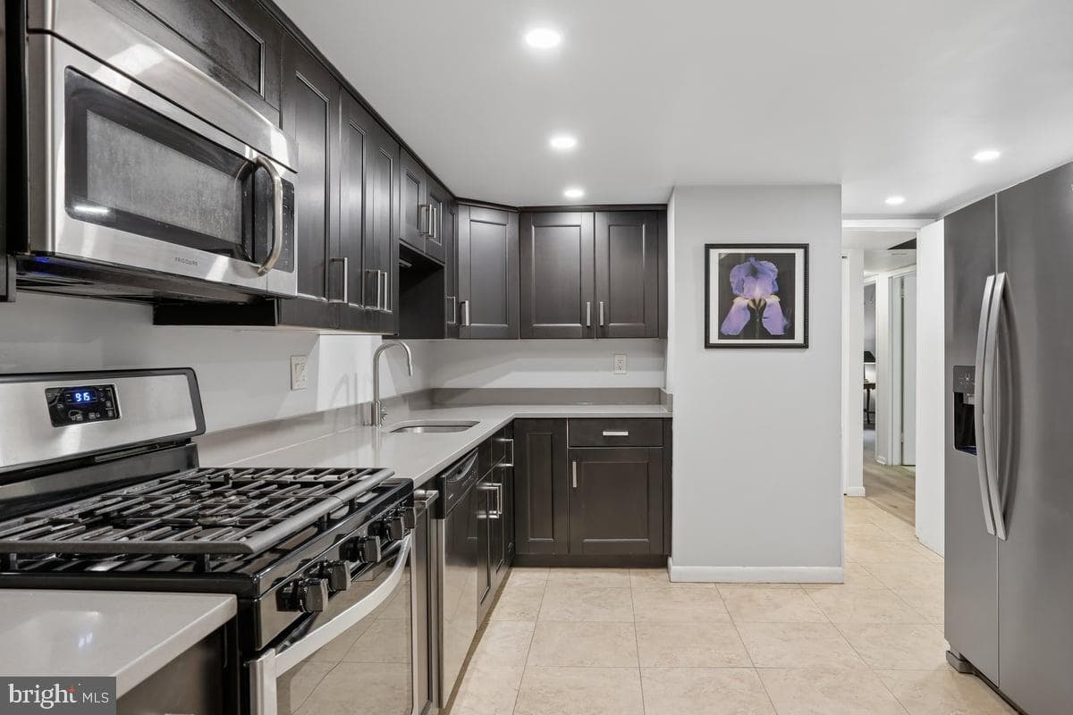 1527 Northgate Square photo 7