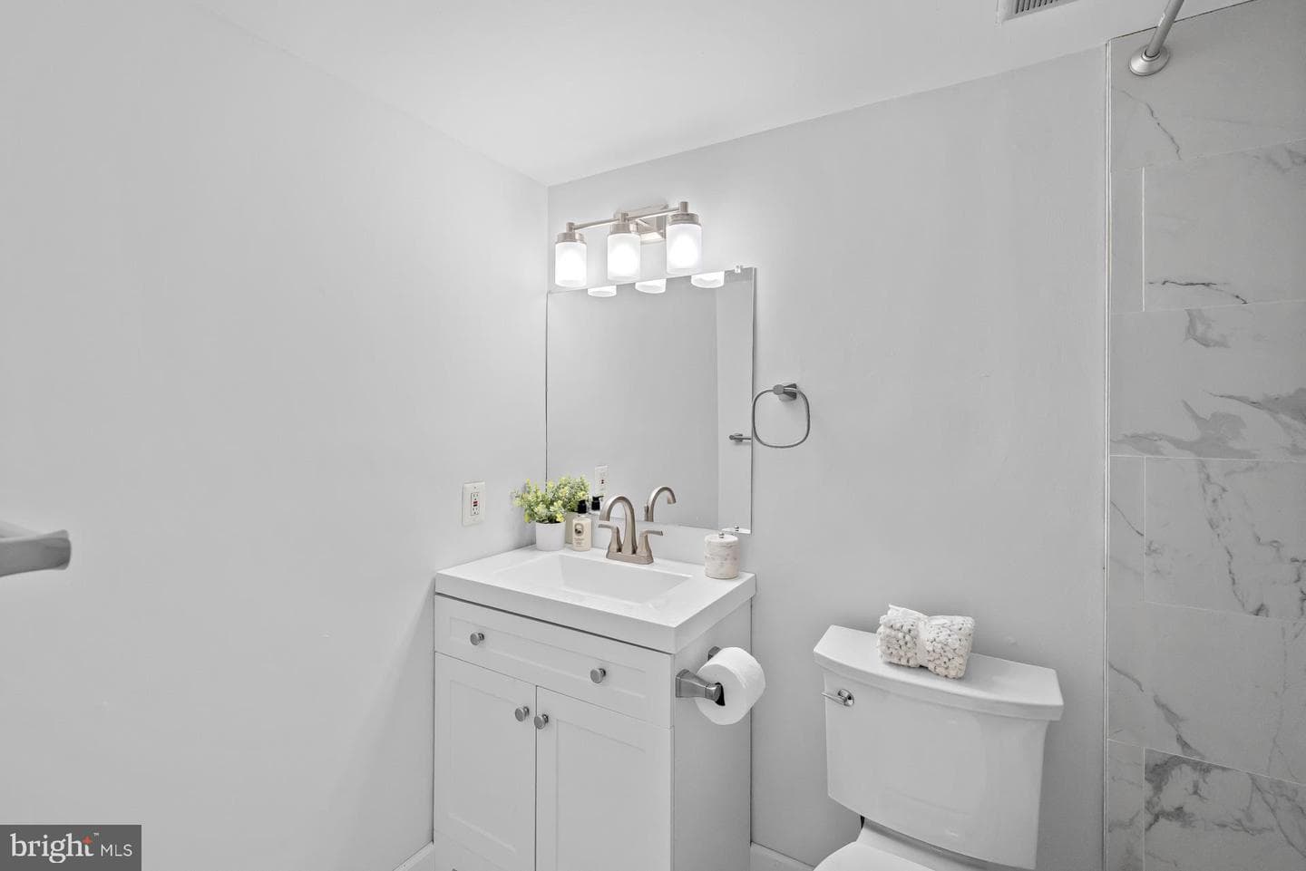 7615 Lee Highway #202 photo 25