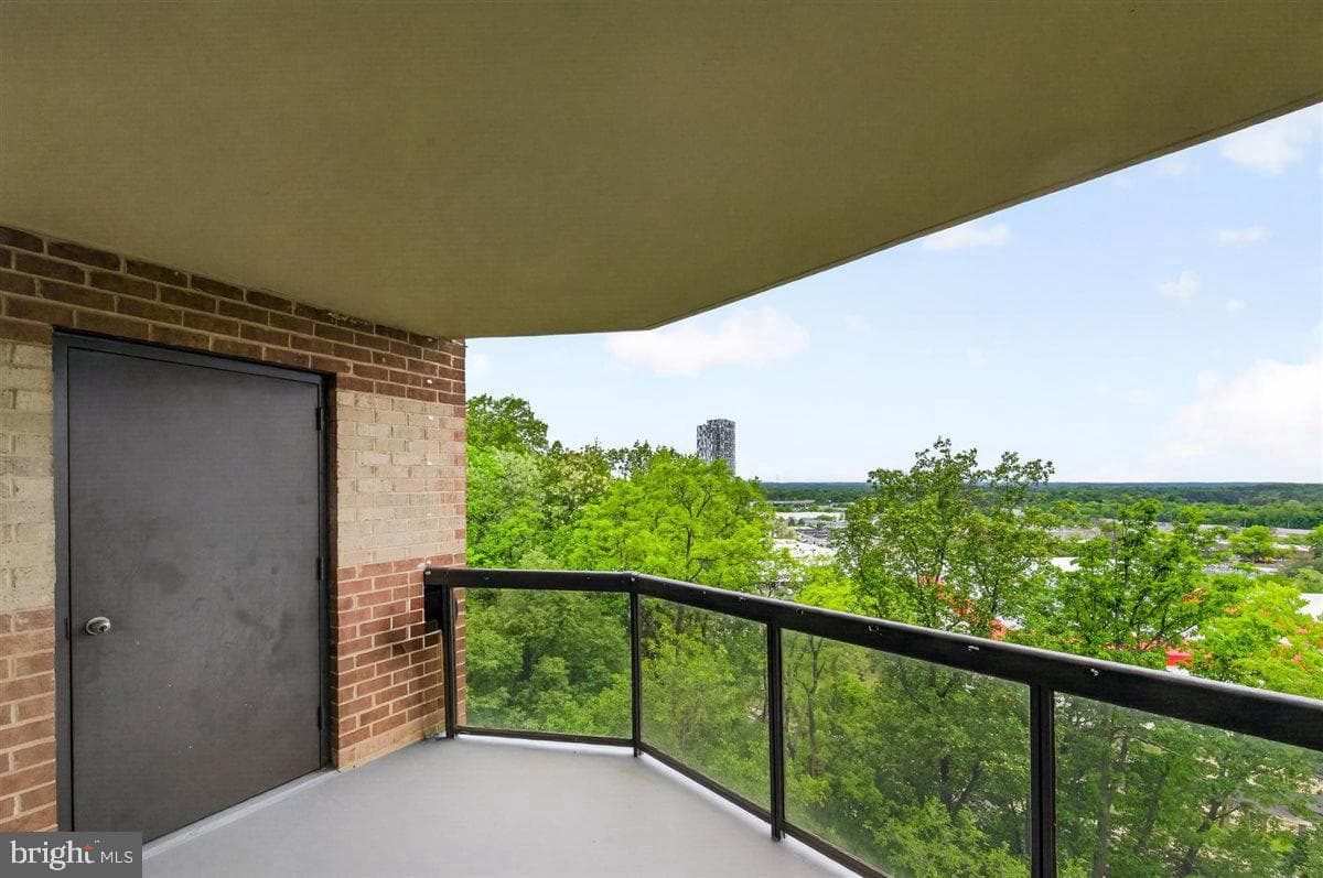8370 Greensboro Drive #626 photo 16
