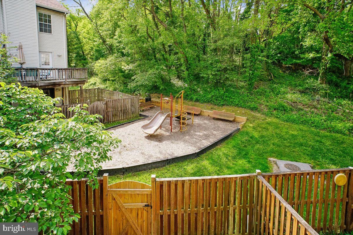 6013 Crocus Court photo 41