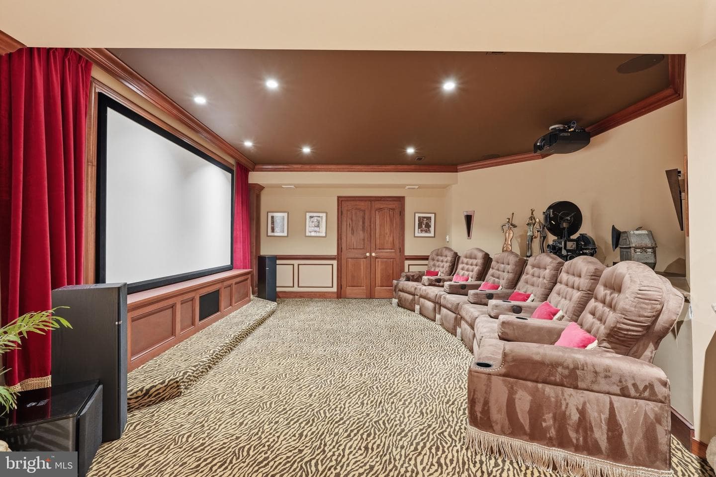 1204 Daviswood Drive photo 40