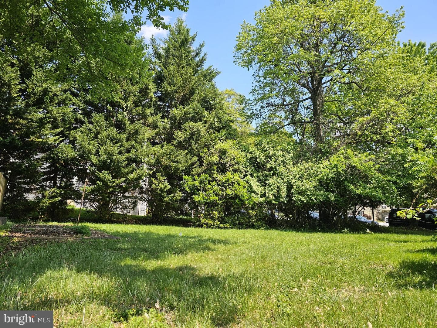 900 Carole Court SE, Vienna