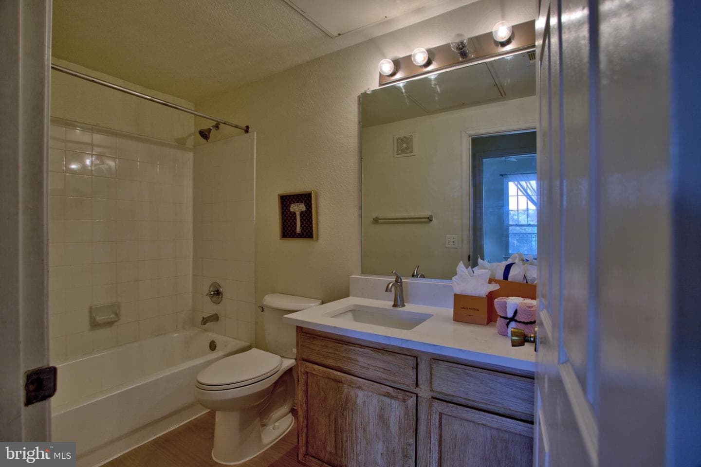 1570 Spring Gate Drive #7215 photo 12