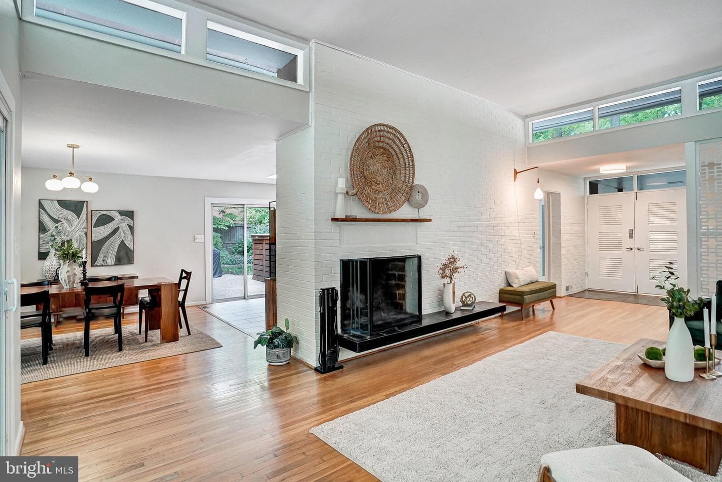 9203 Saint Marks Place photo 12