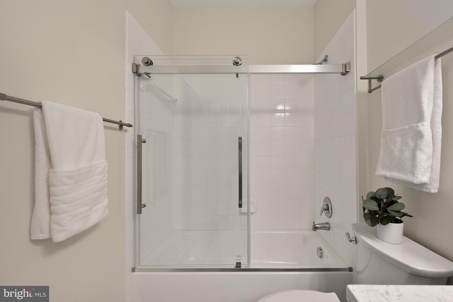 5170 William Colin Court #f photo 17