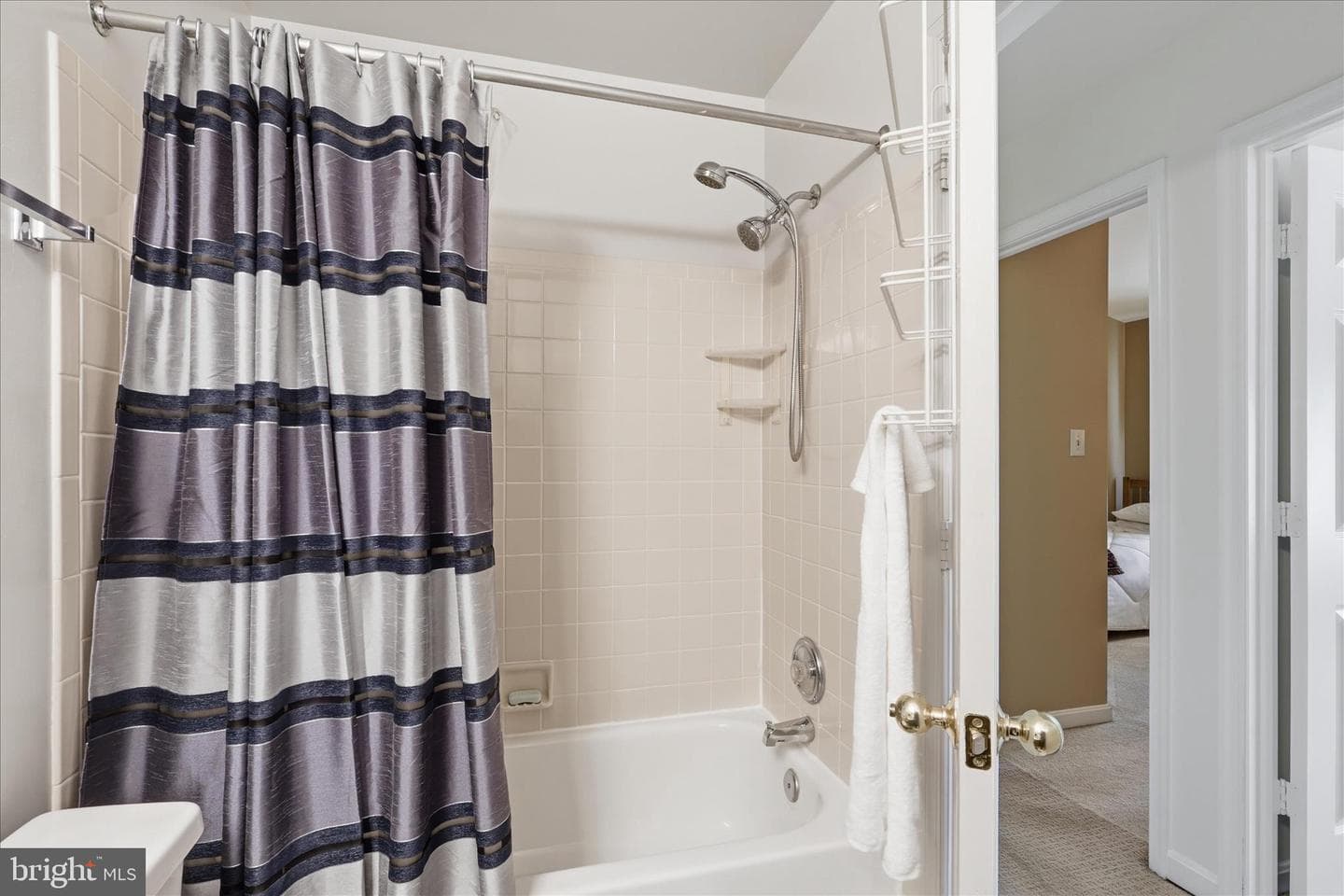 6013 Keble Drive photo 22