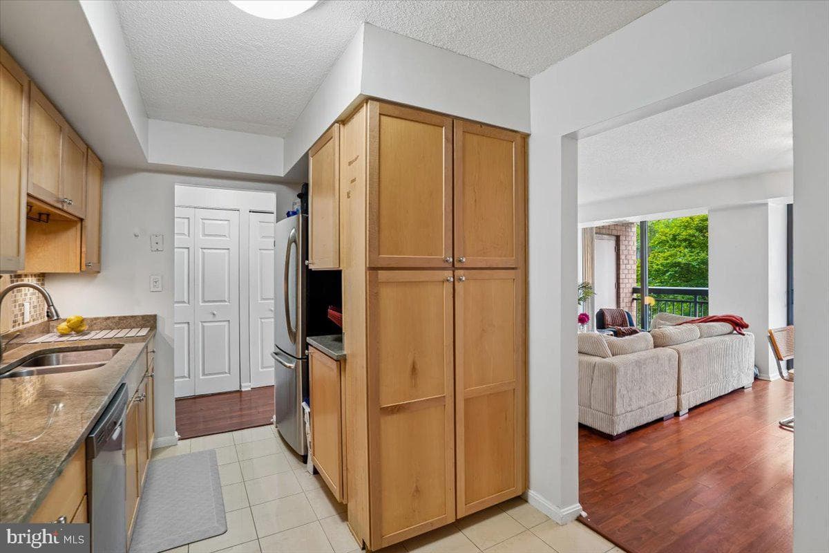 2230 George C Marshall Drive #512 photo 16
