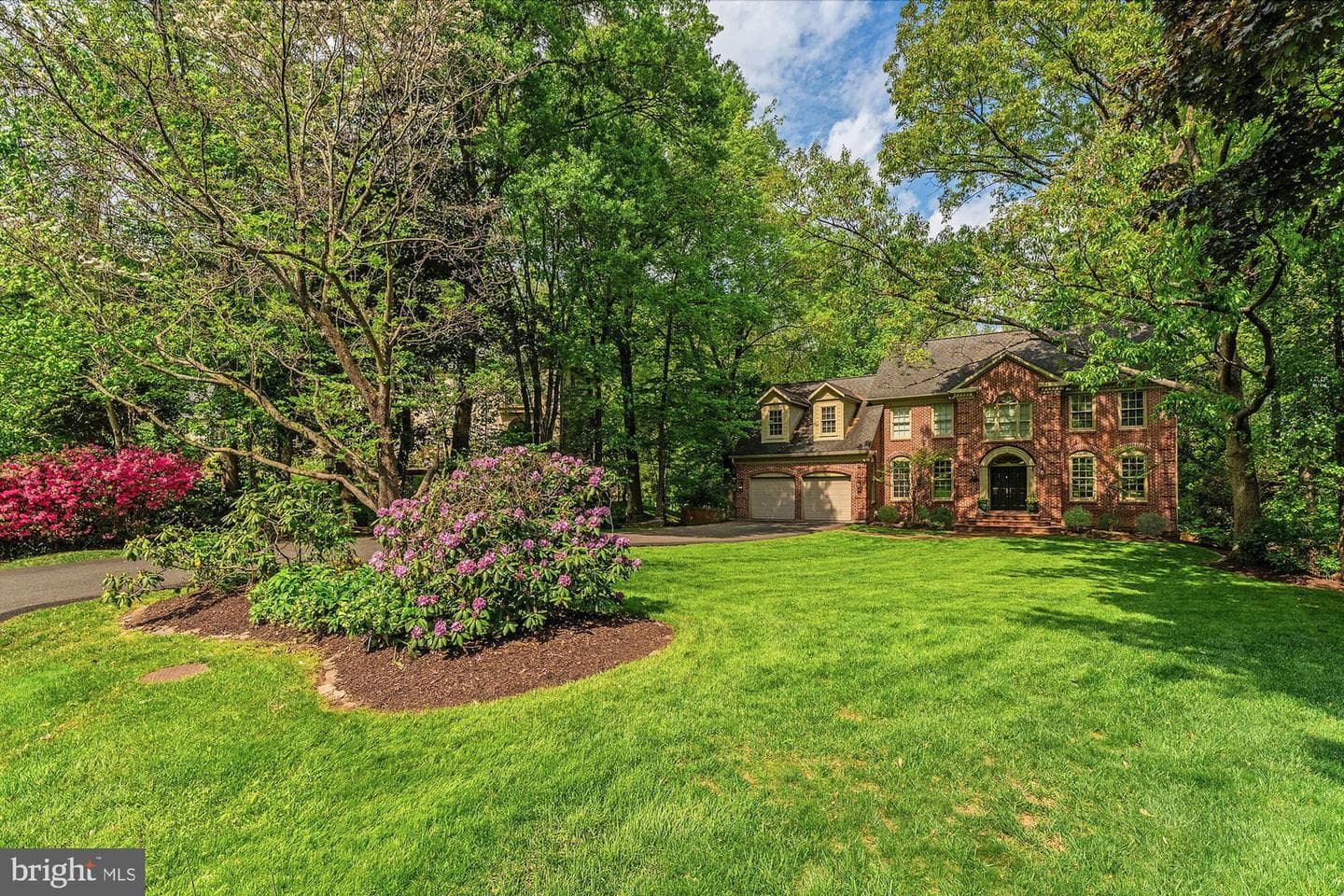 1507 Night Shade Court photo 2
