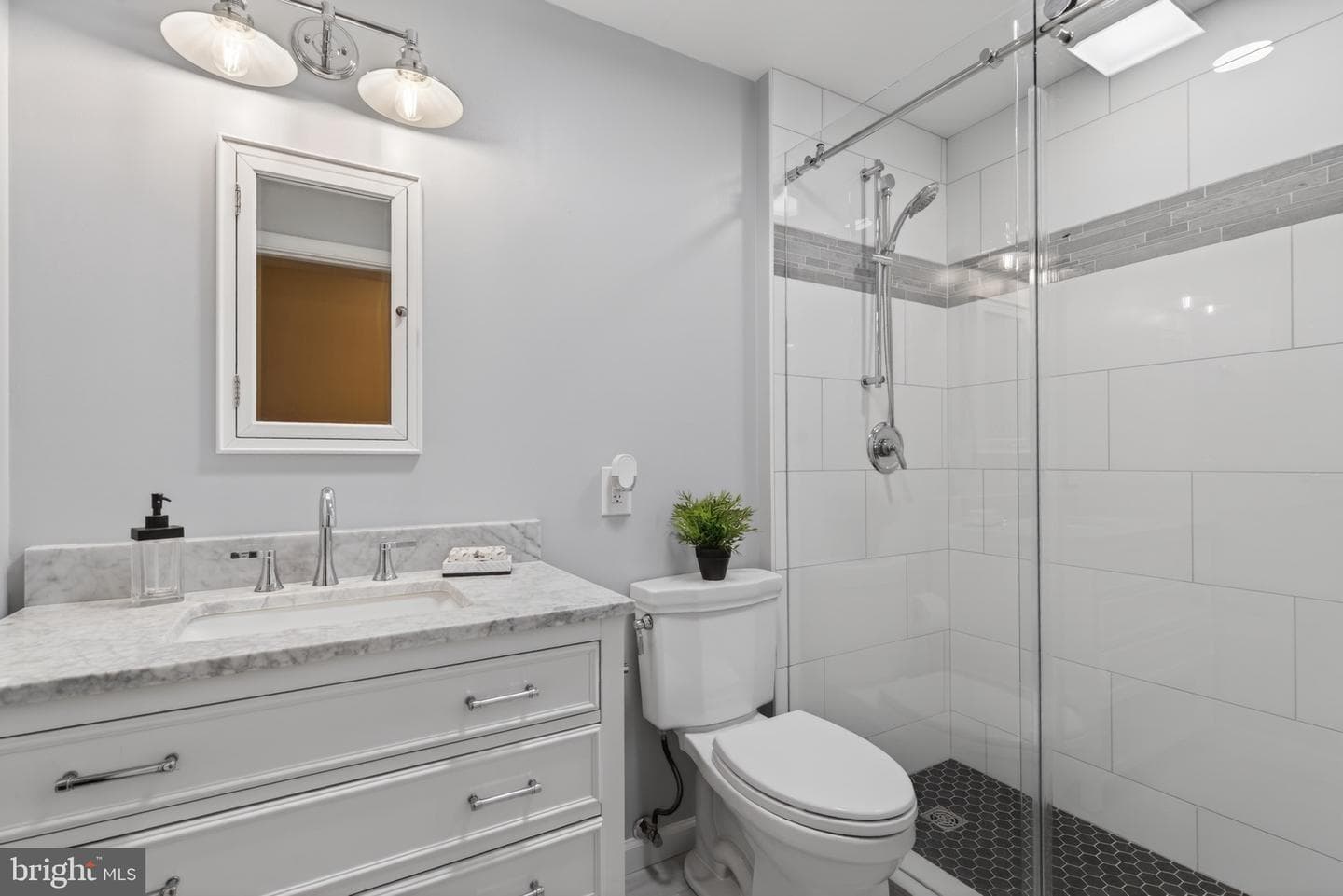 7211 Laketree Drive photo 56